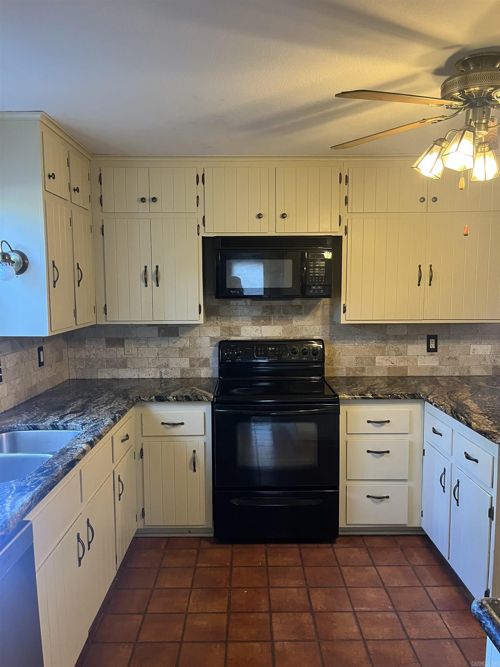 226  Hawthorne  Monticello, AR