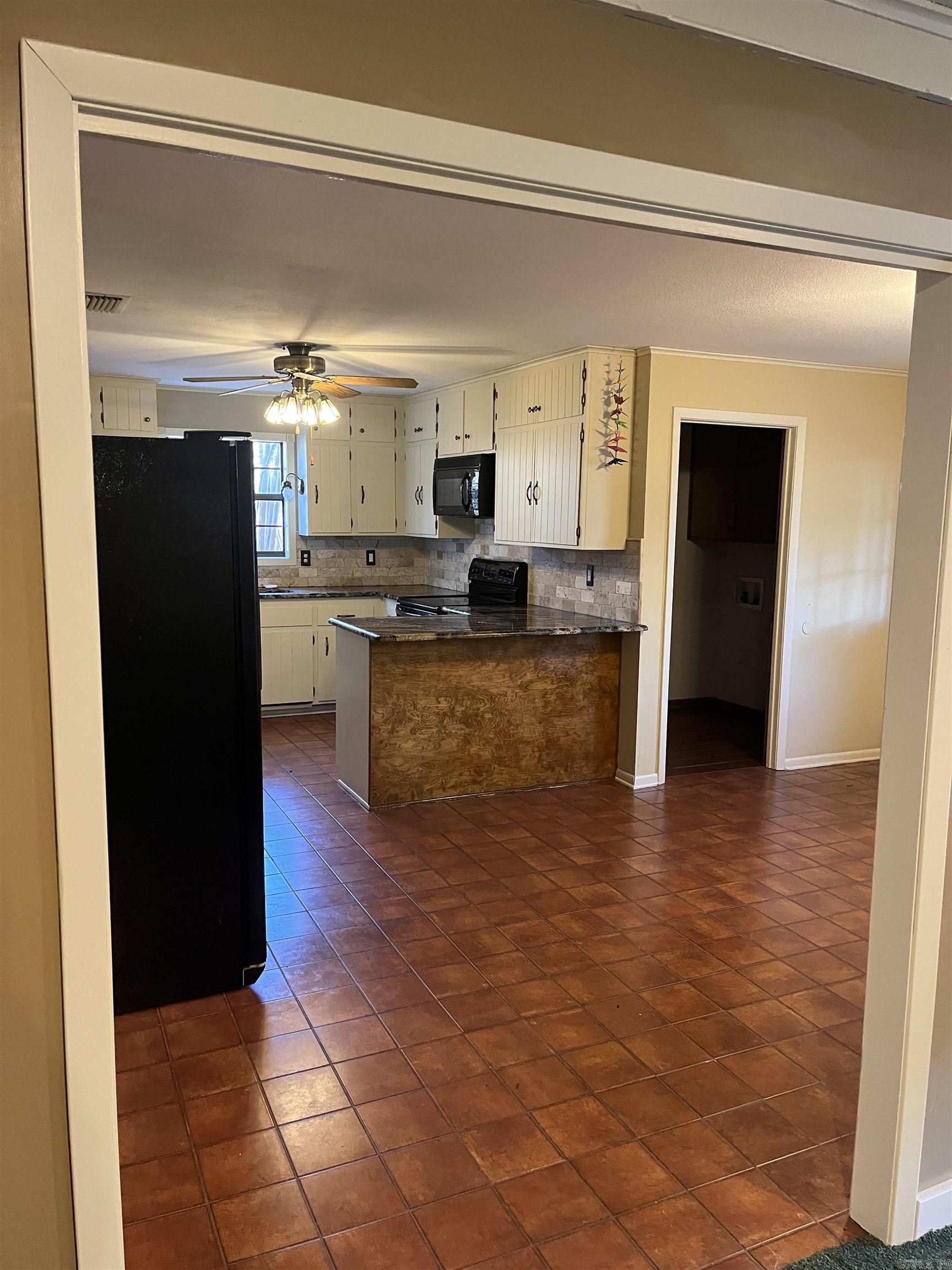 226  Hawthorne  Monticello, AR