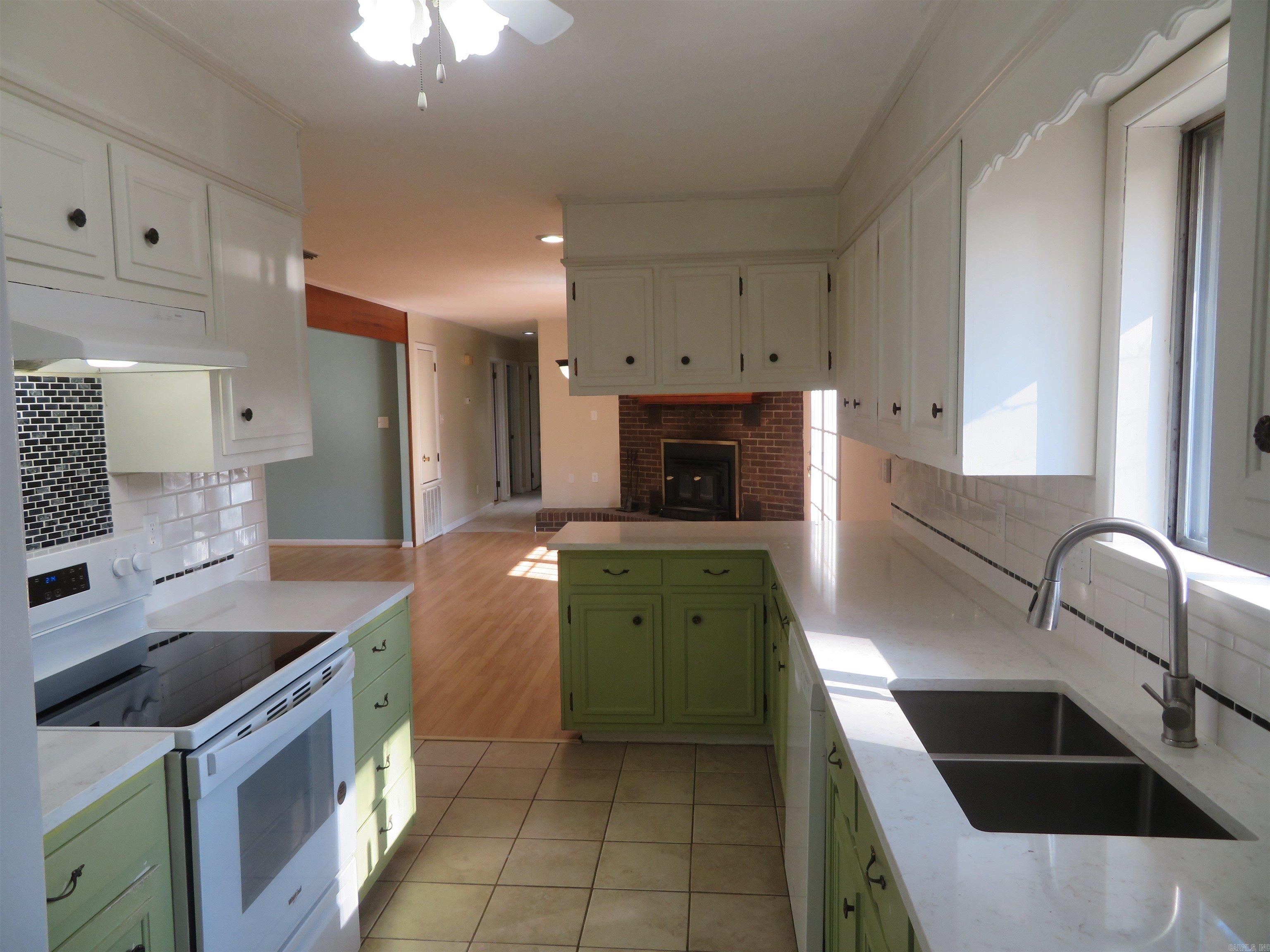 2043  Elaine  Arkadelphia, AR