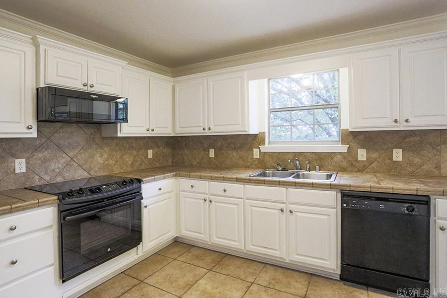 9118  Leatrice  Little Rock, AR