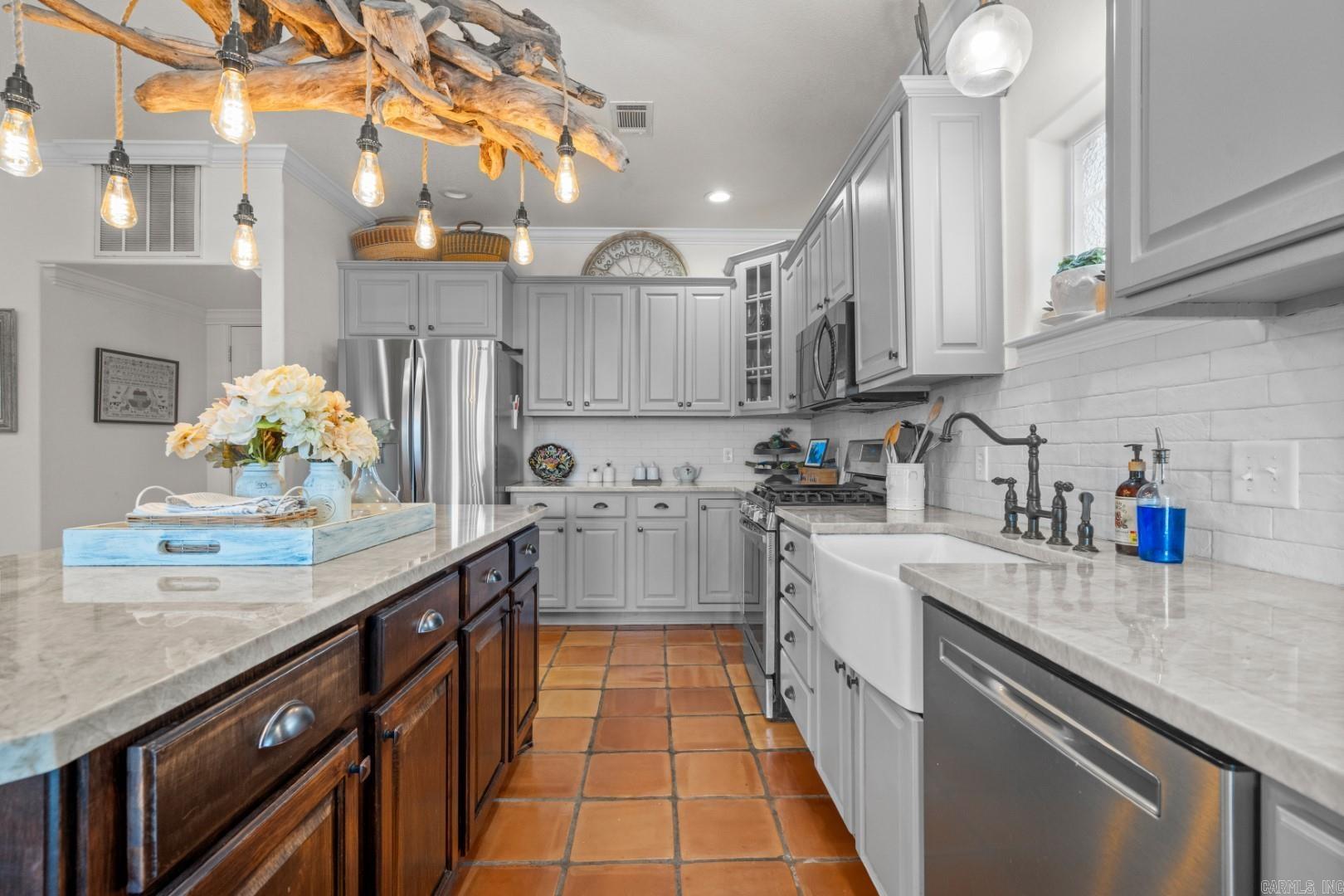 110  Eagle View Point  Hot Springs, AR
