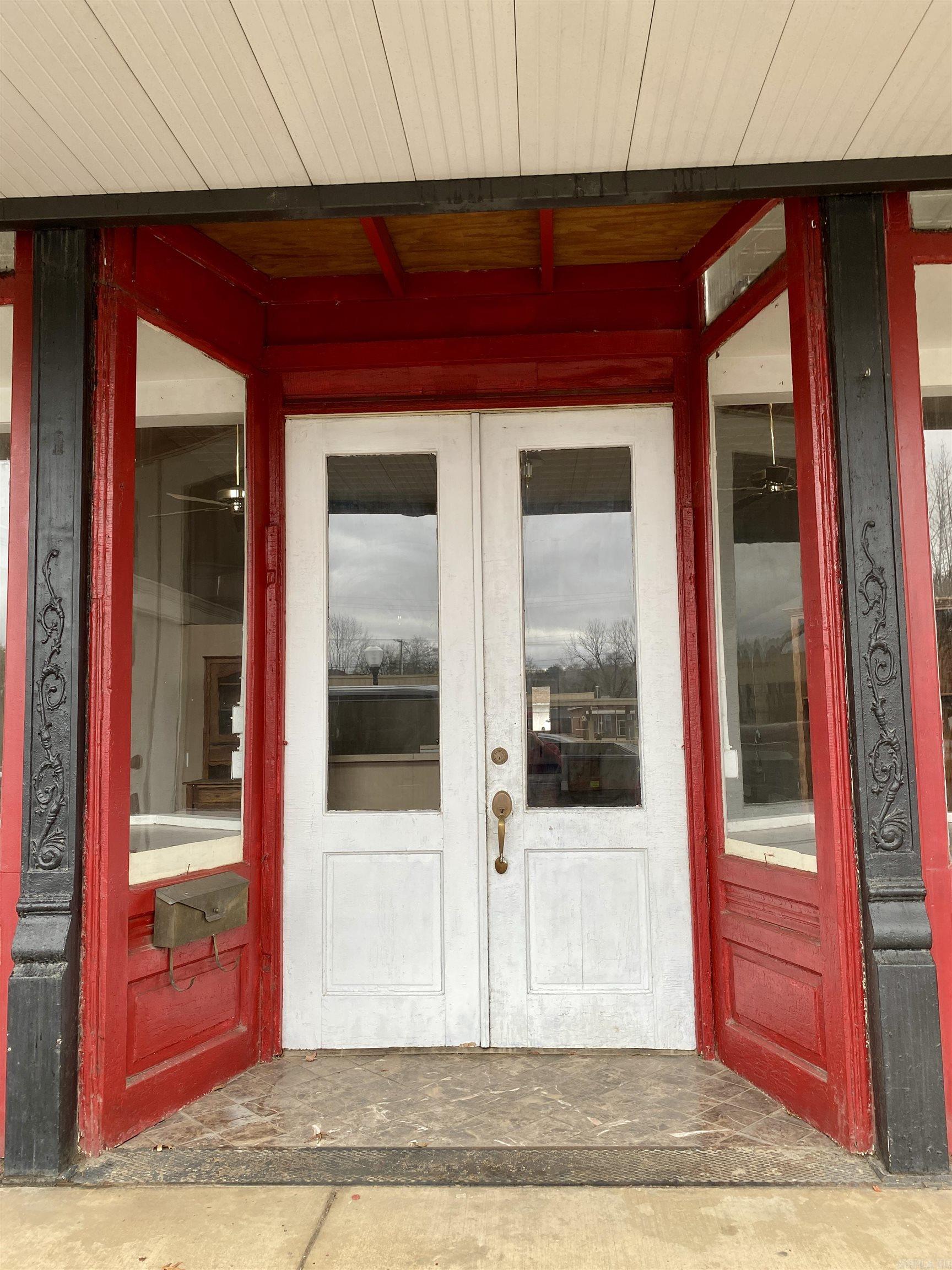 138 and 140 W Main Street  Clarksville, AR