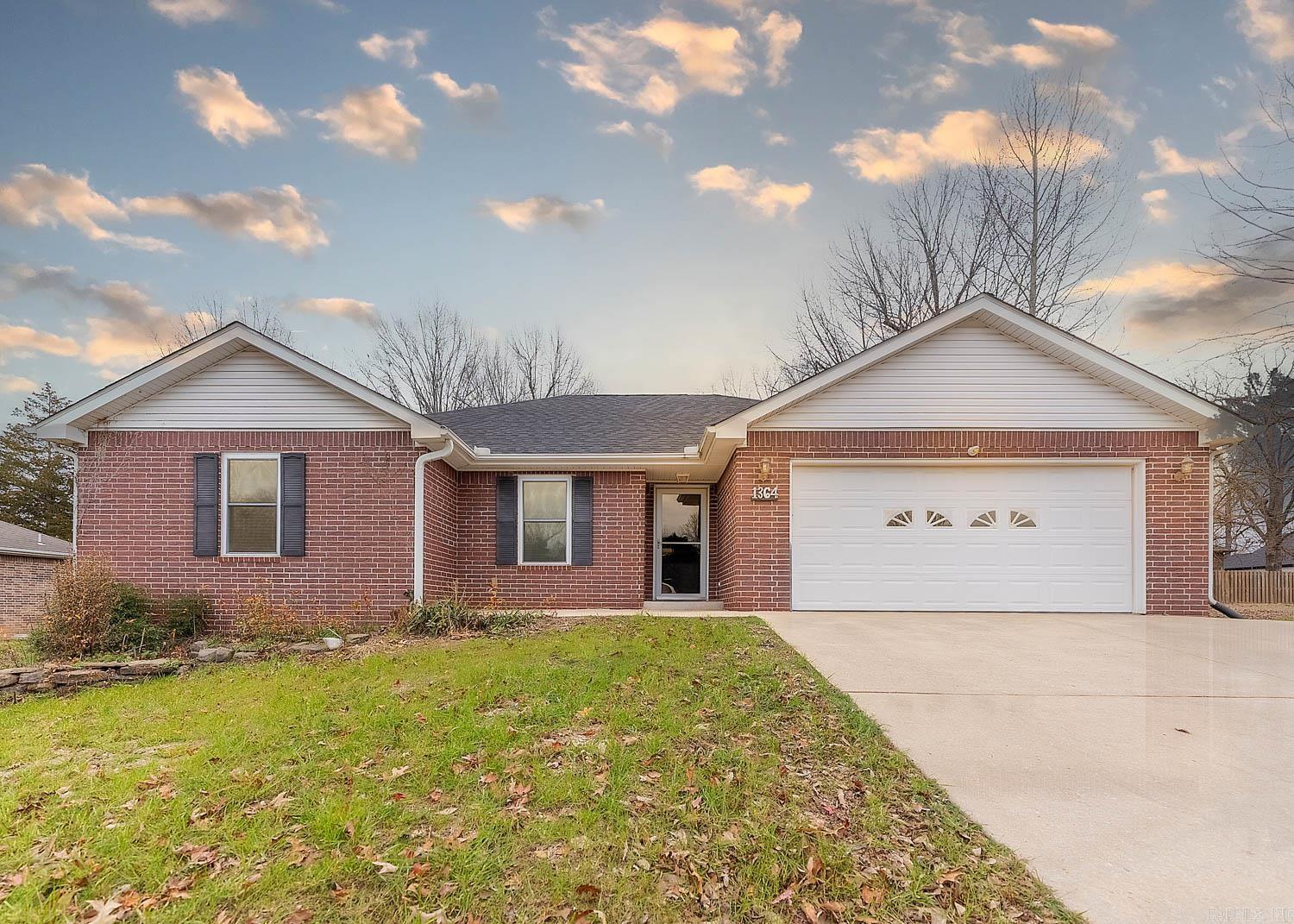 1364 Hampshire Circle Mountain Home, AR 72653