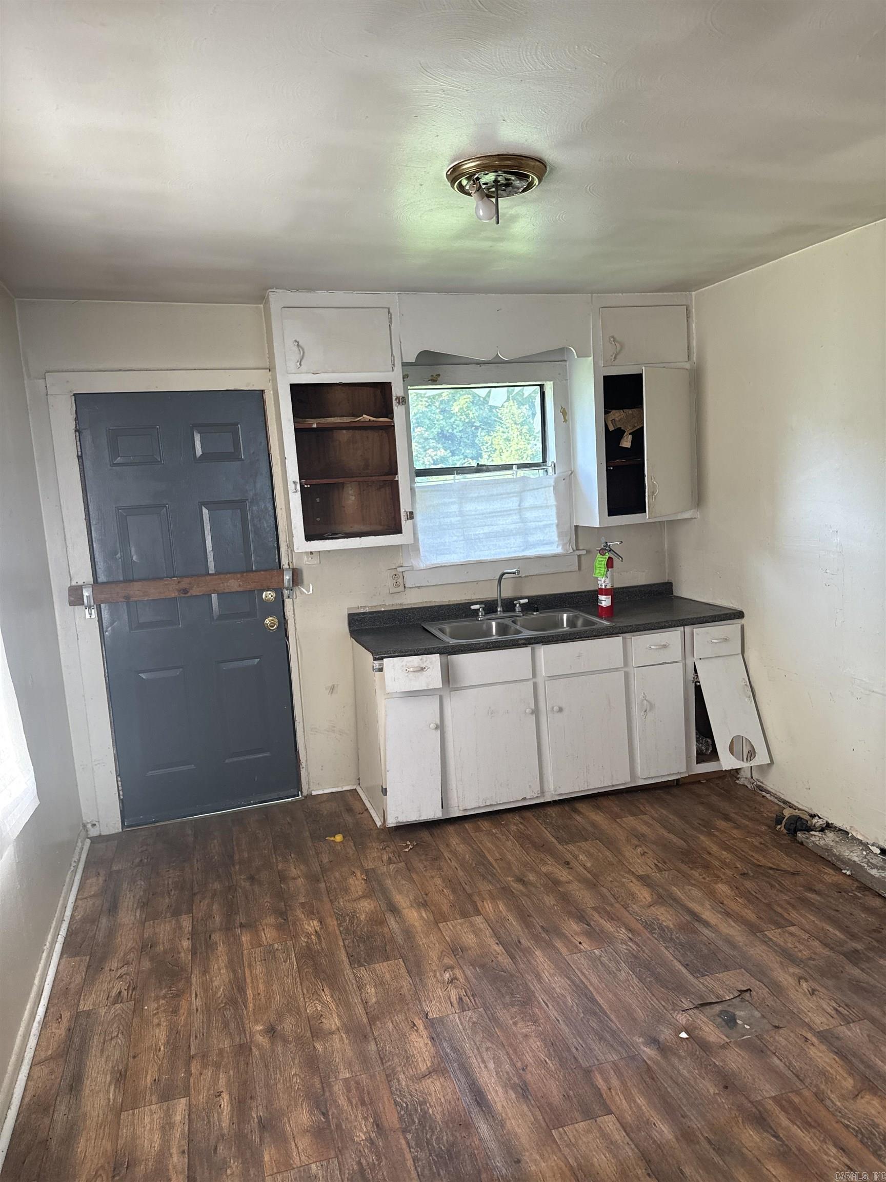 2701 W Pullen  Pine Bluff, AR