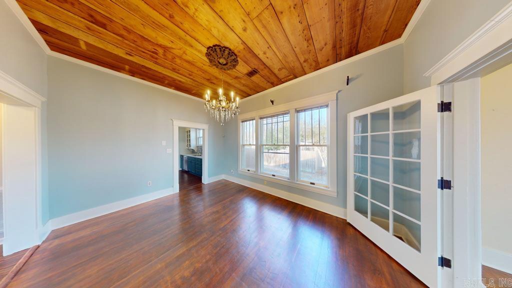 1203  Clifton  Conway, AR