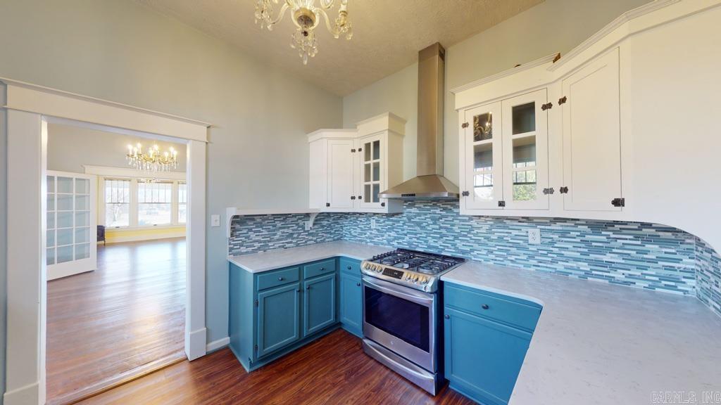 1203  Clifton  Conway, AR
