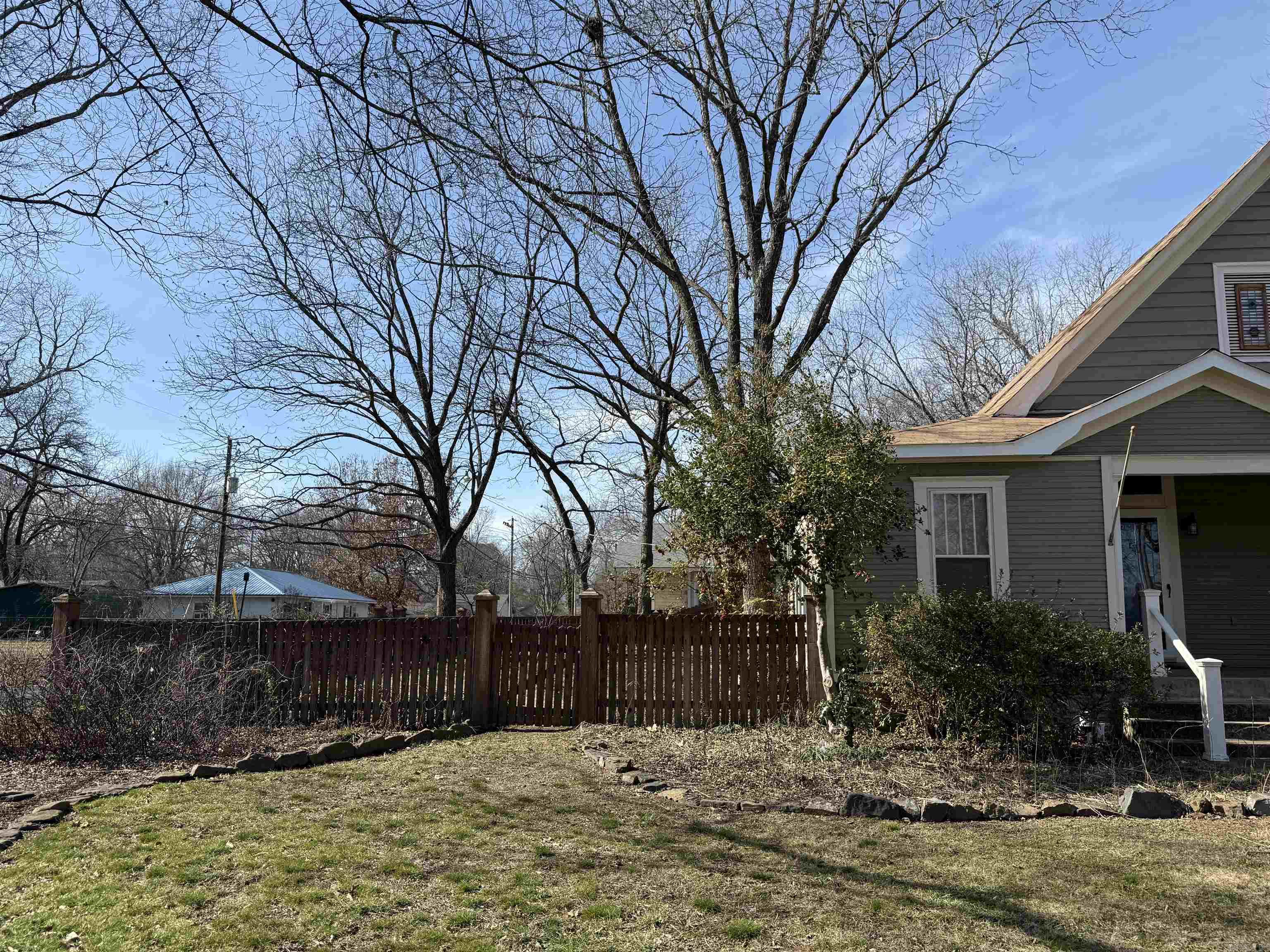 1203  Clifton  Conway, AR