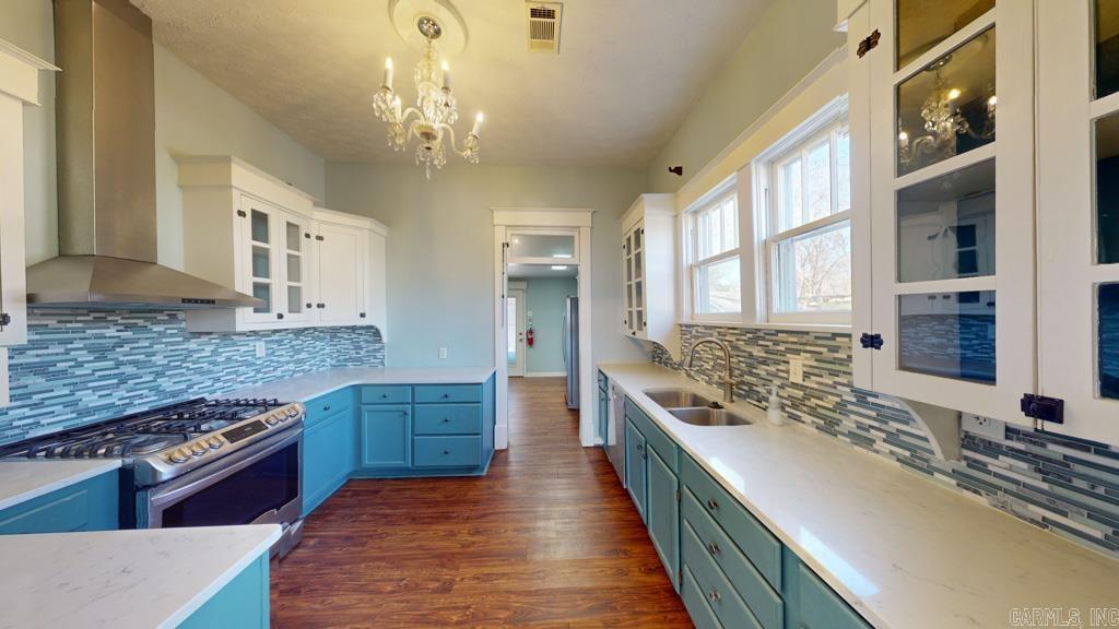 1203  Clifton  Conway, AR