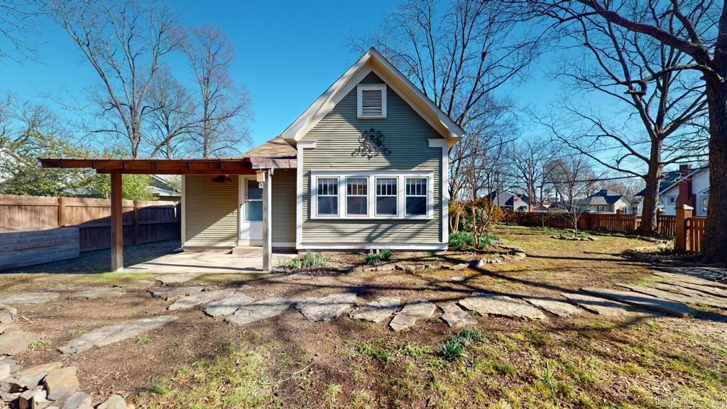 1203  Clifton  Conway, AR