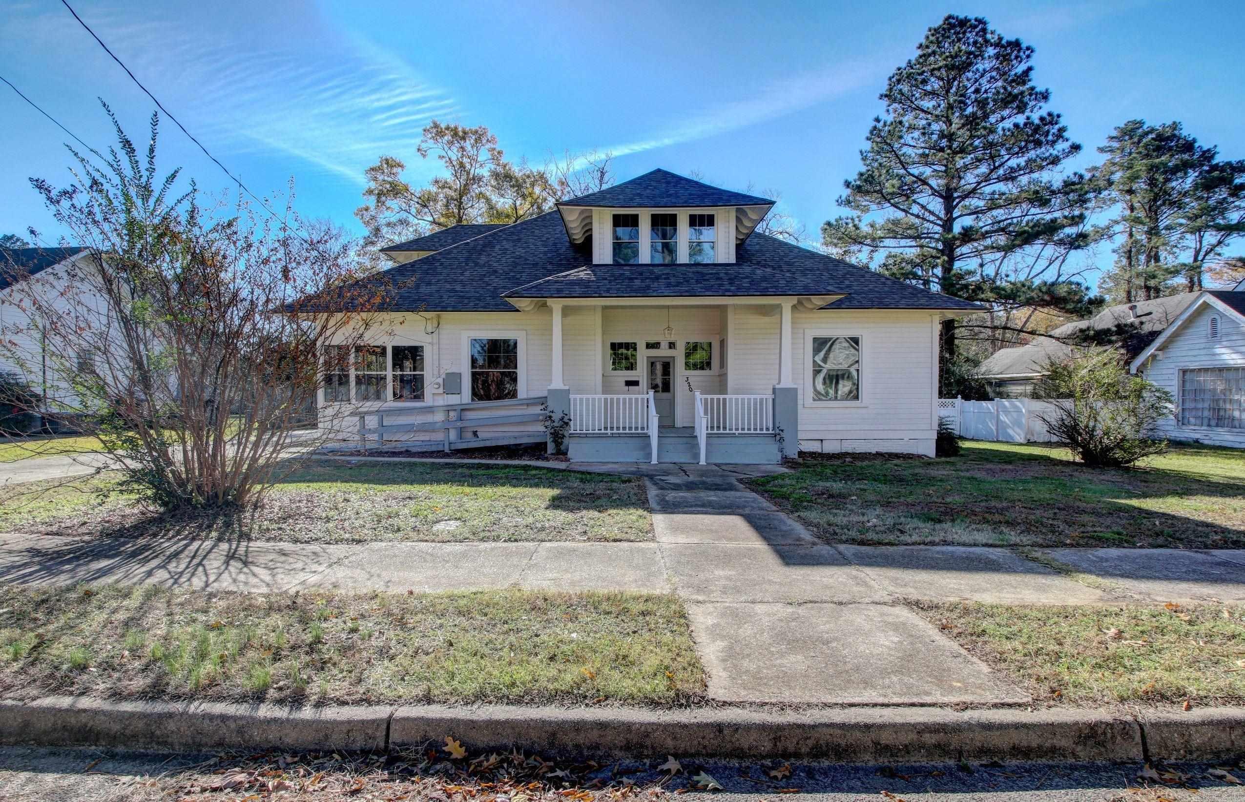 320 E Cedar Street