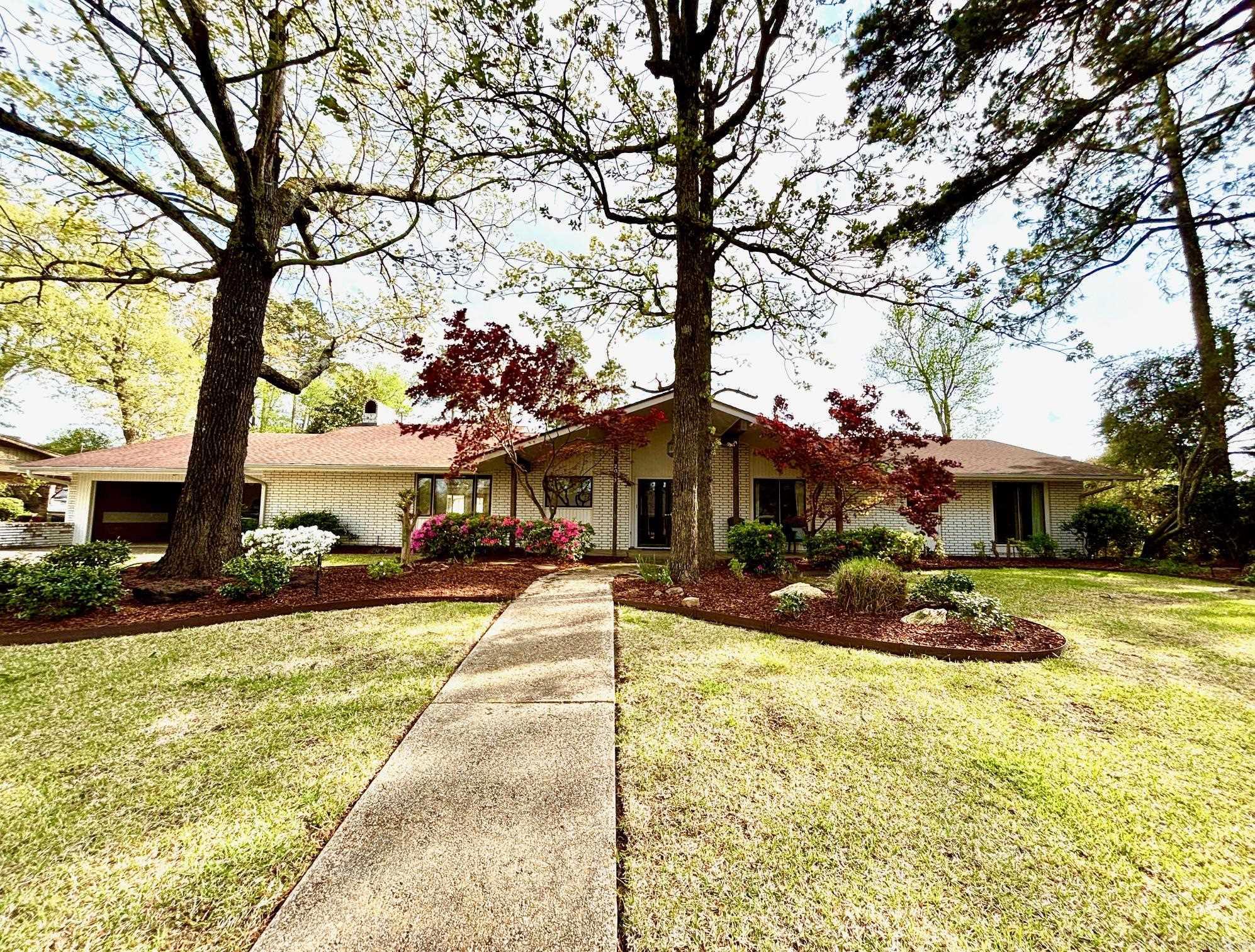 2011 W Elm St  El Dorado, AR