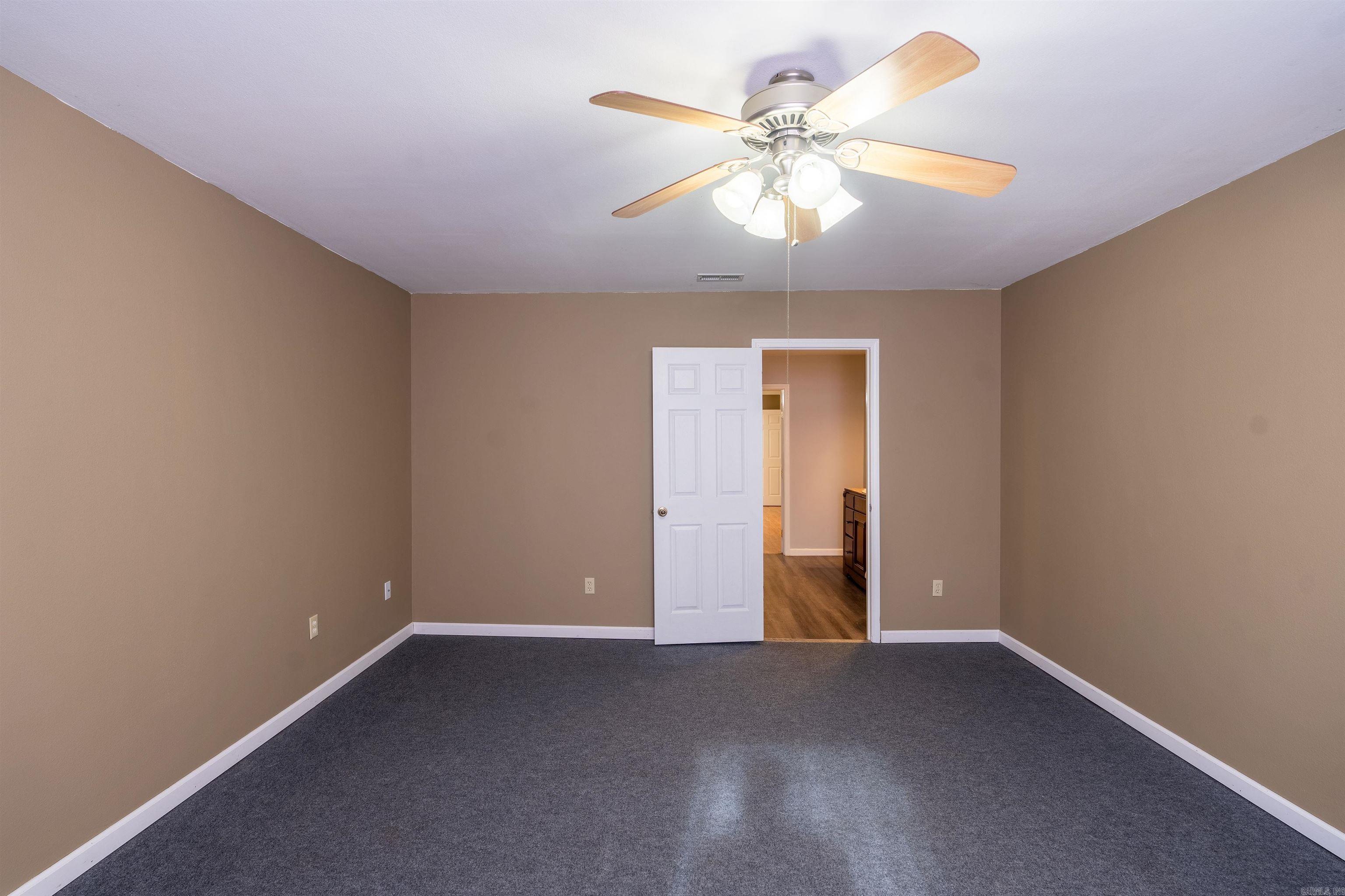 906  Holmes  Searcy, AR