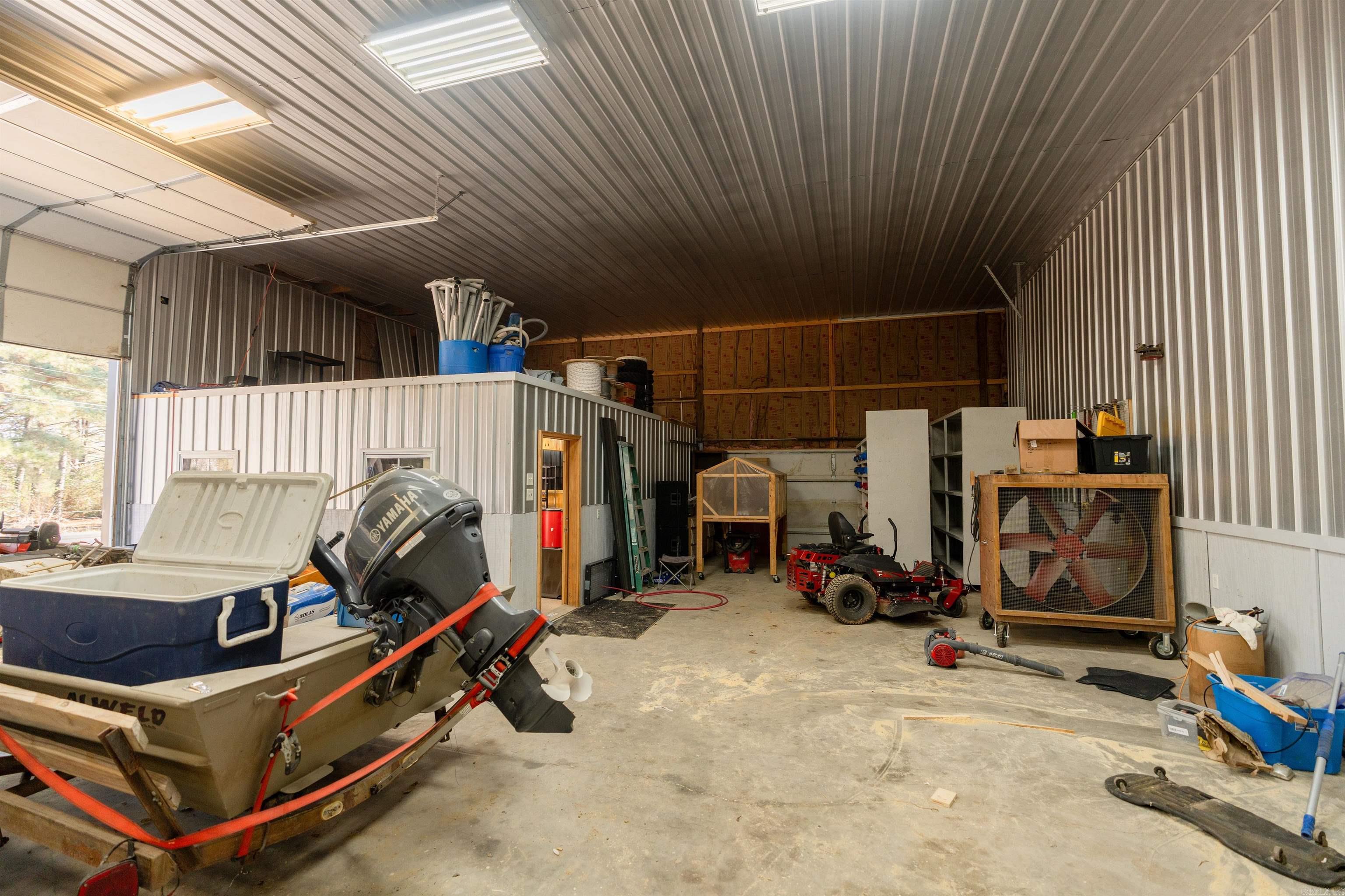 906  Holmes  Searcy, AR