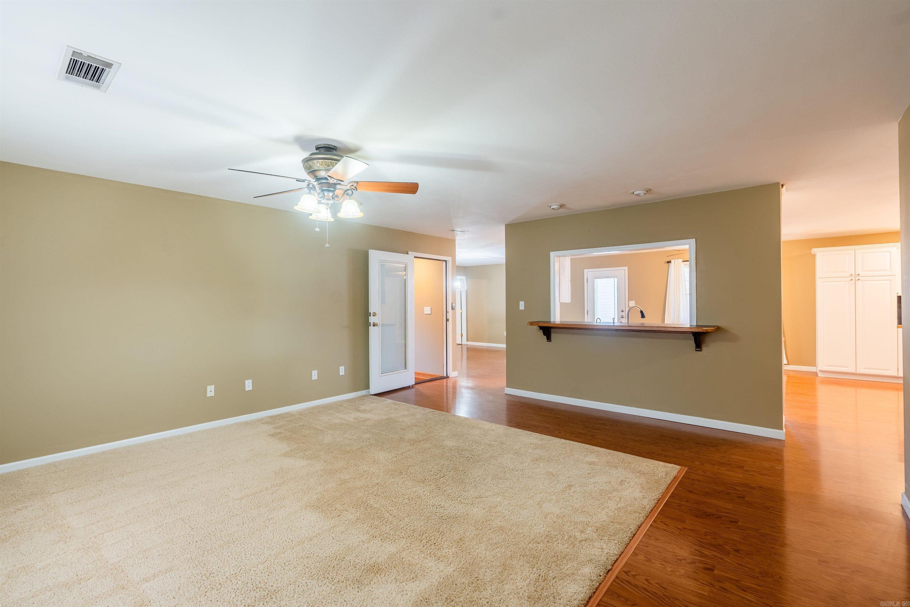 906  Holmes  Searcy, AR