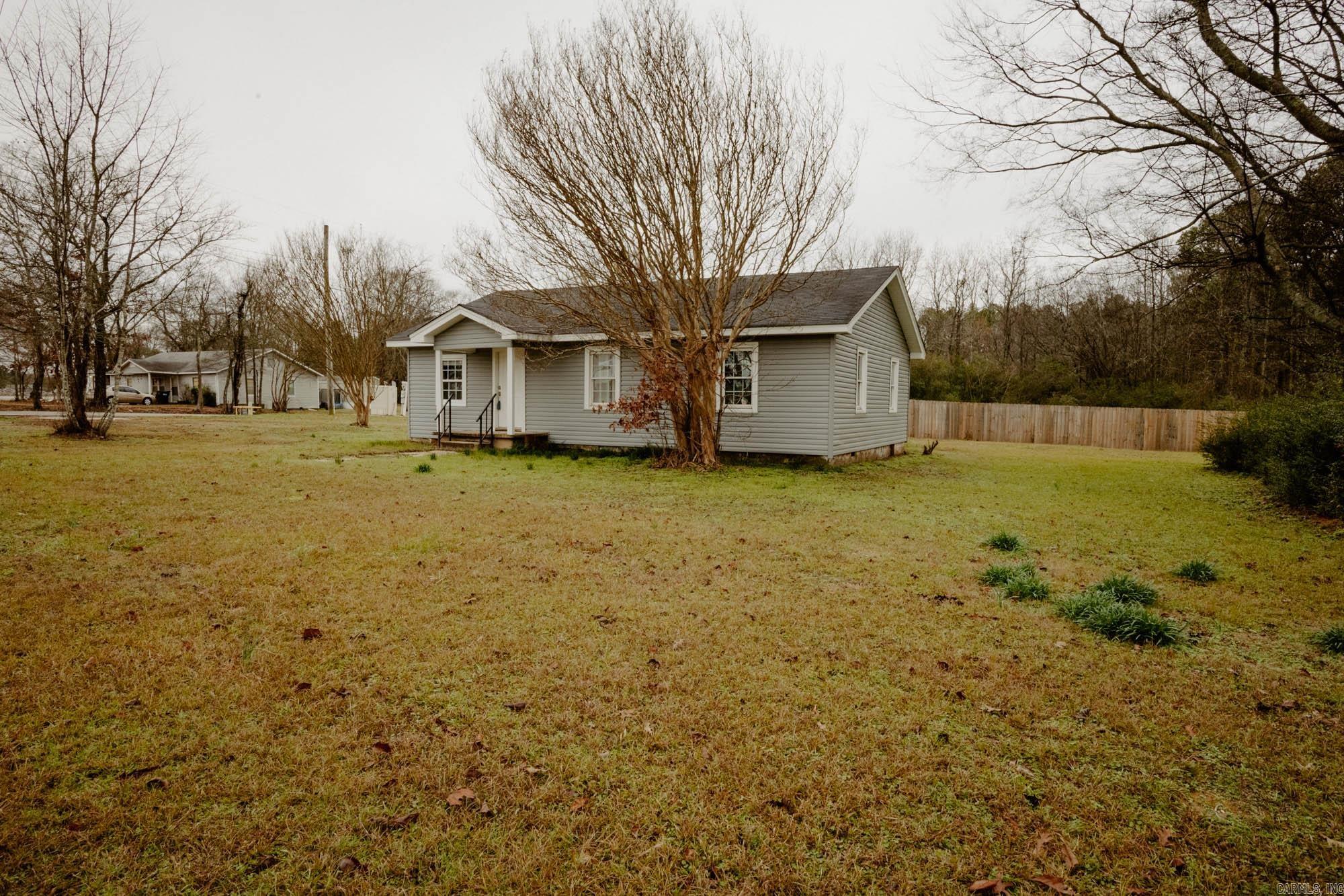 8247 N Main  Benton, AR
