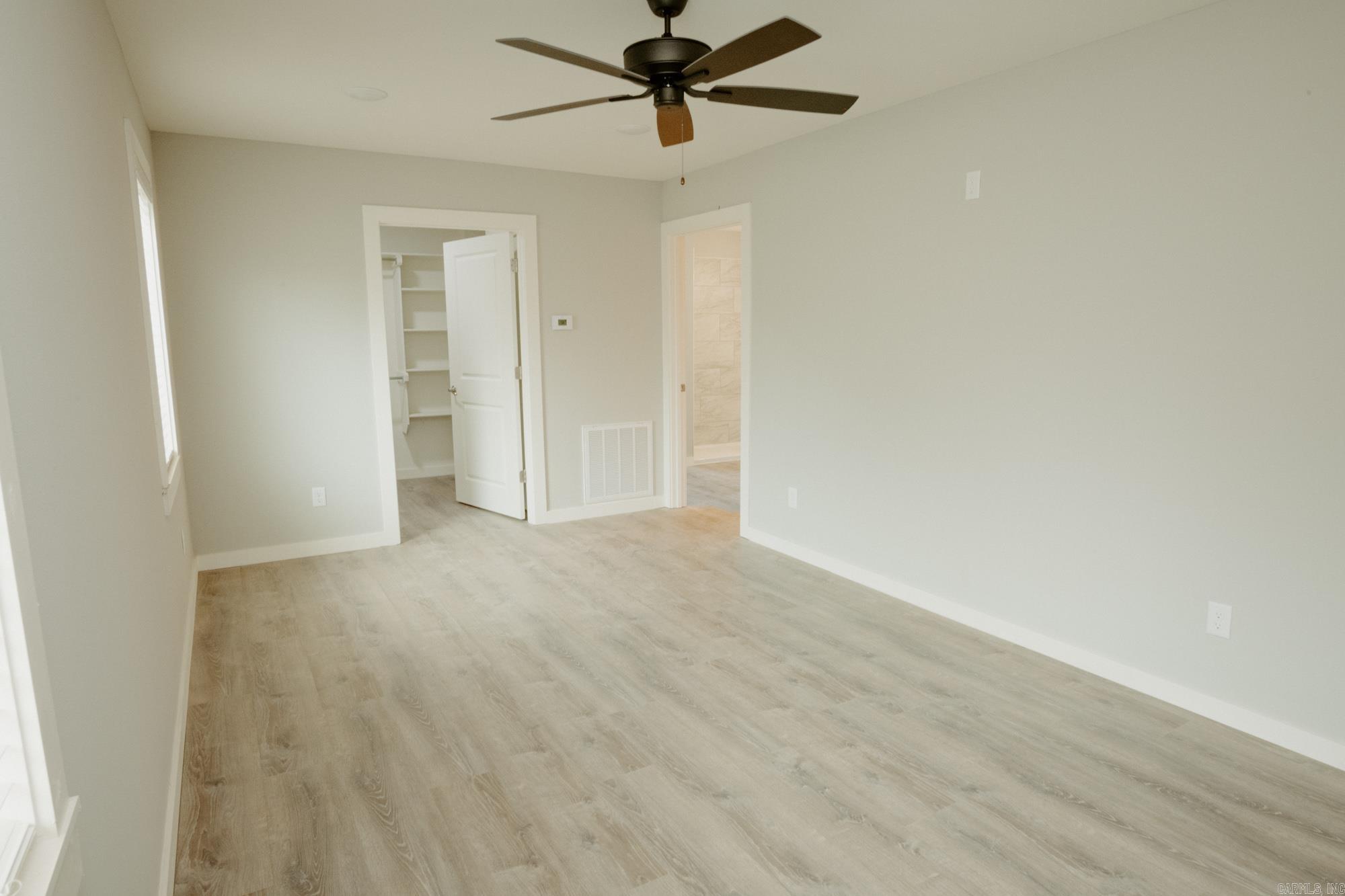 8247 N Main  Benton, AR