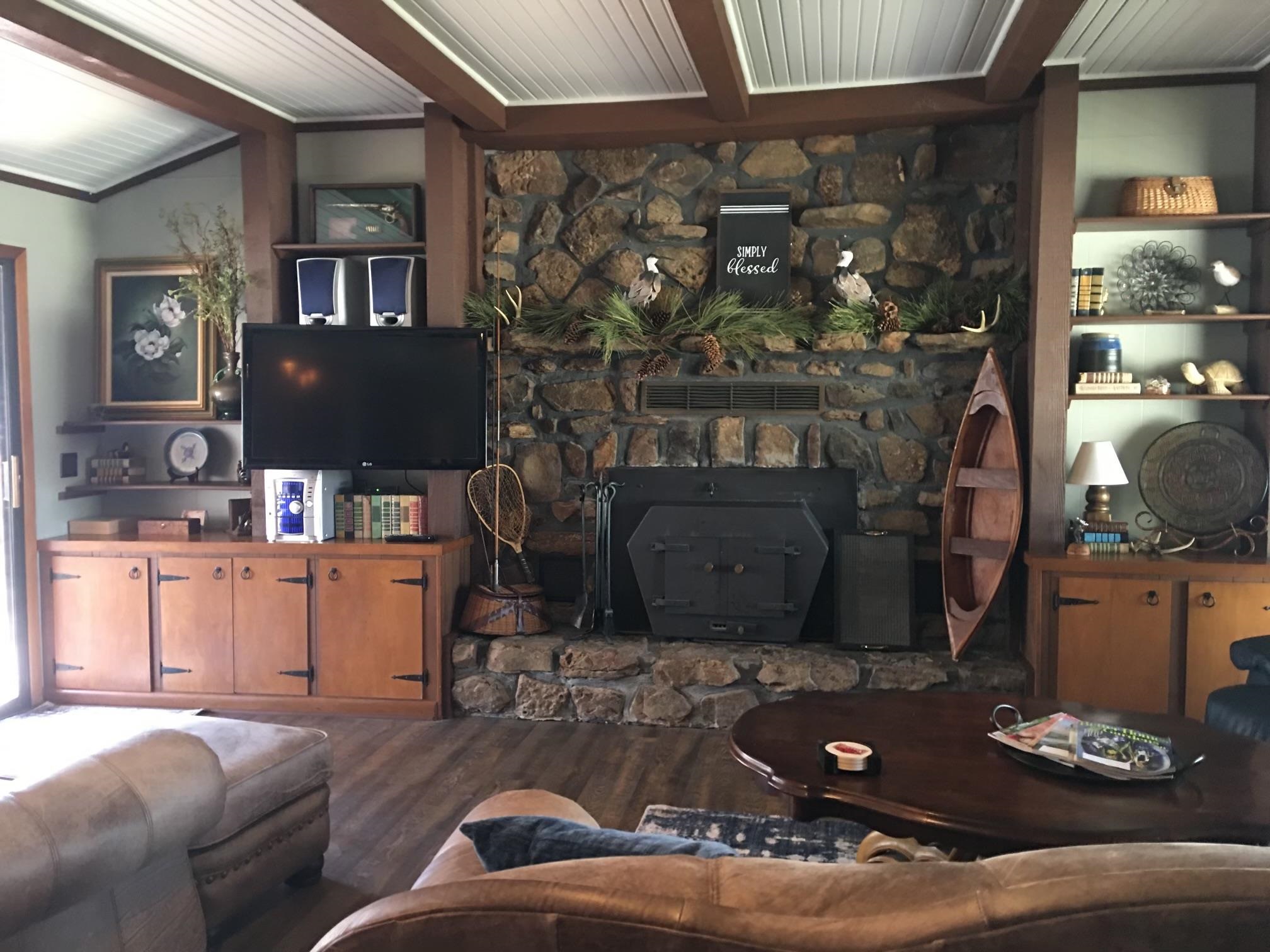 1163  Hayden Heights  Mountain View, AR