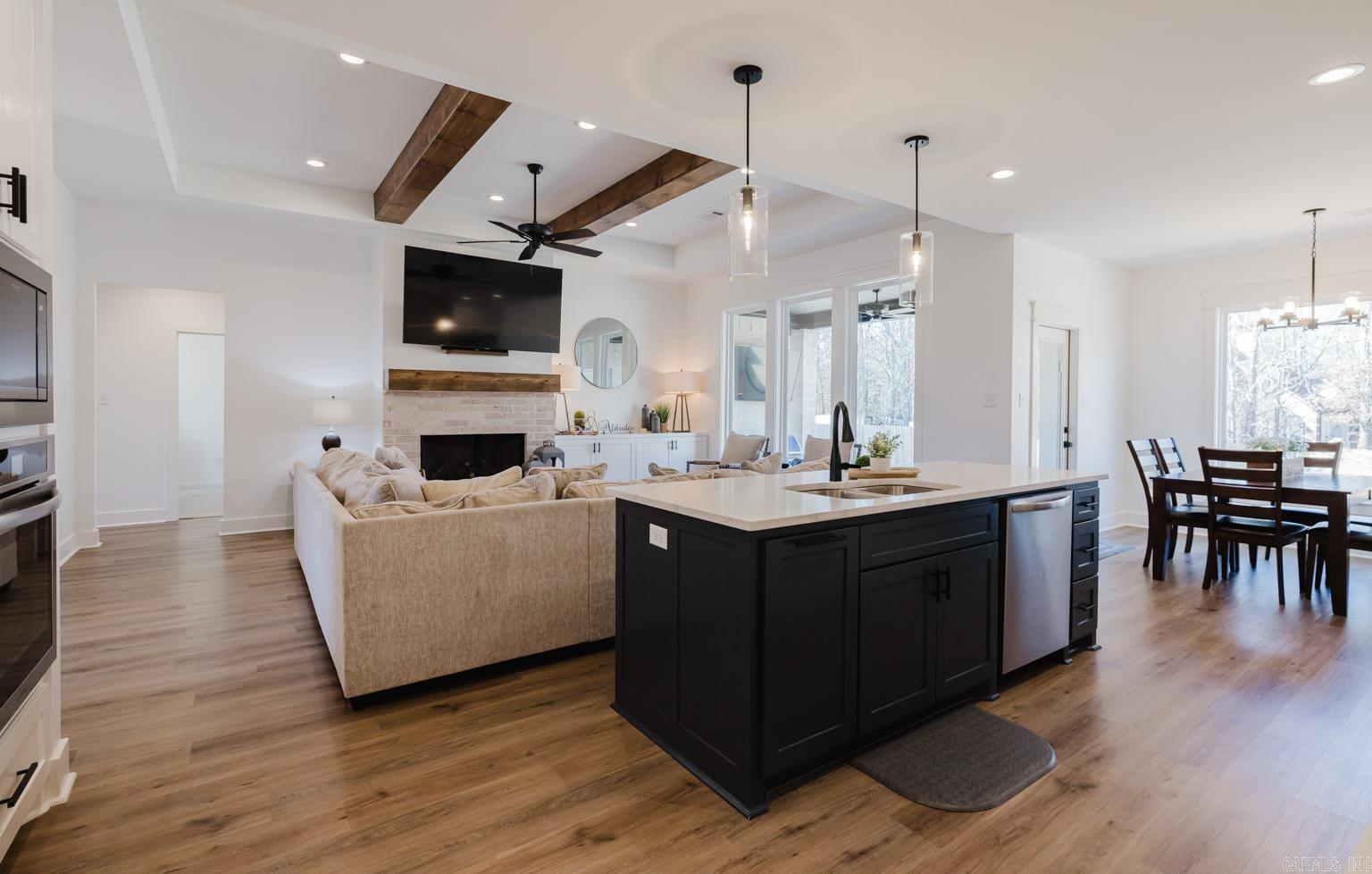 6085  Coral Ridge  Bryant, AR