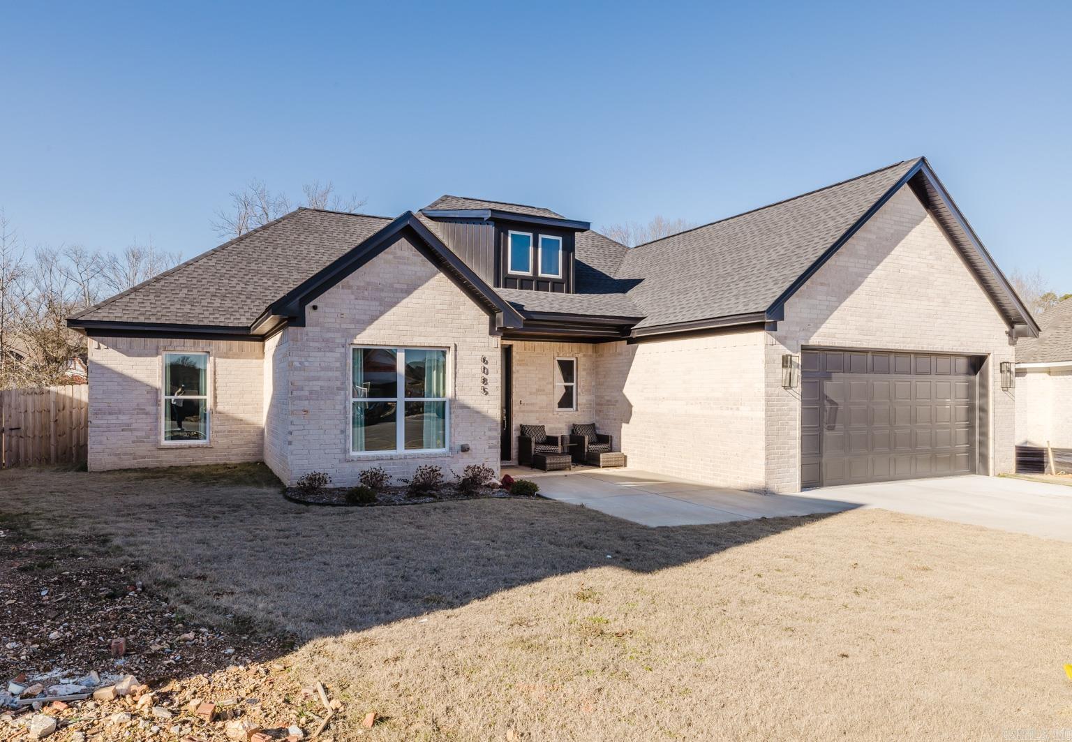 6085  Coral Ridge  Bryant, AR