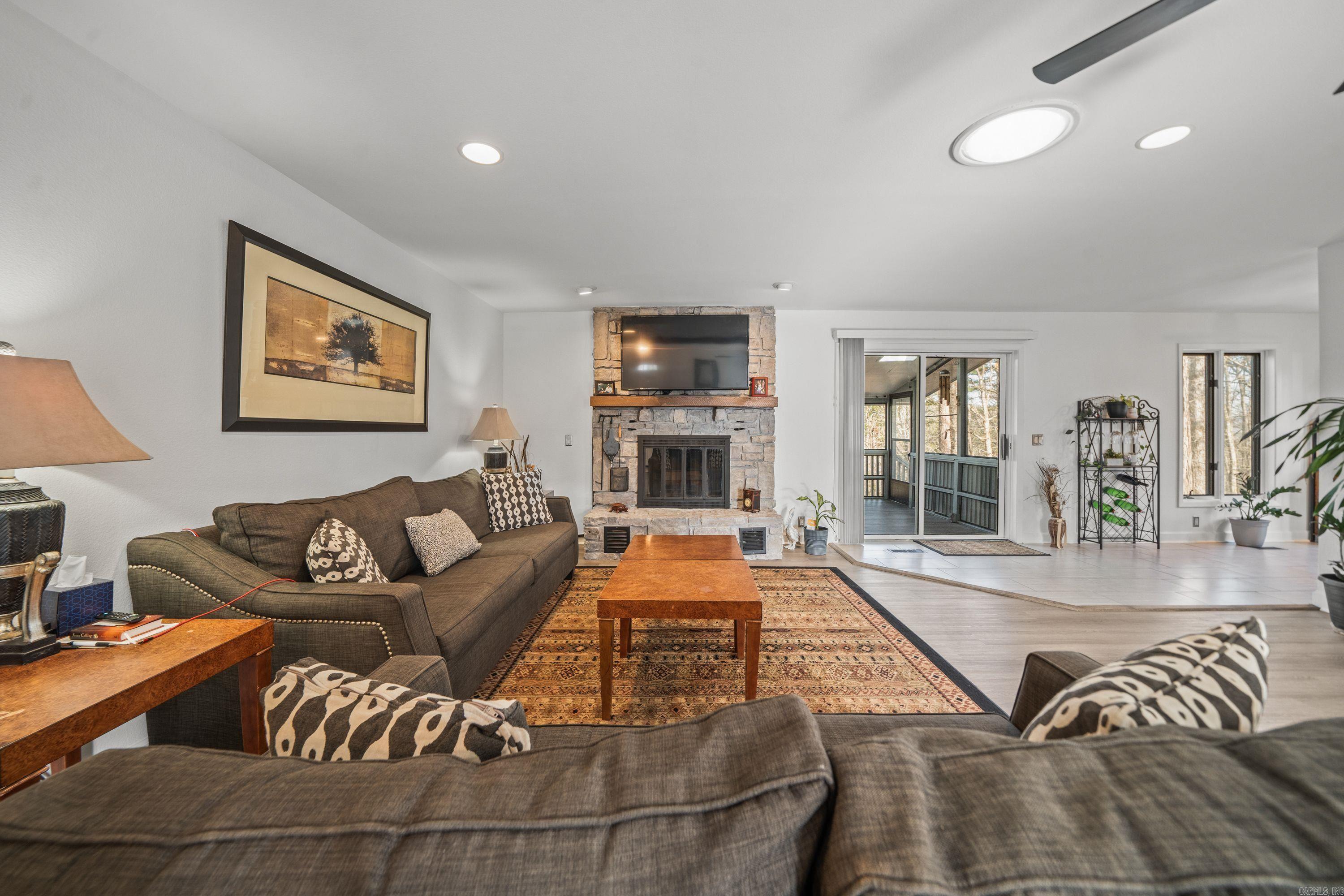 74  Laguna  Hot Springs Village, AR