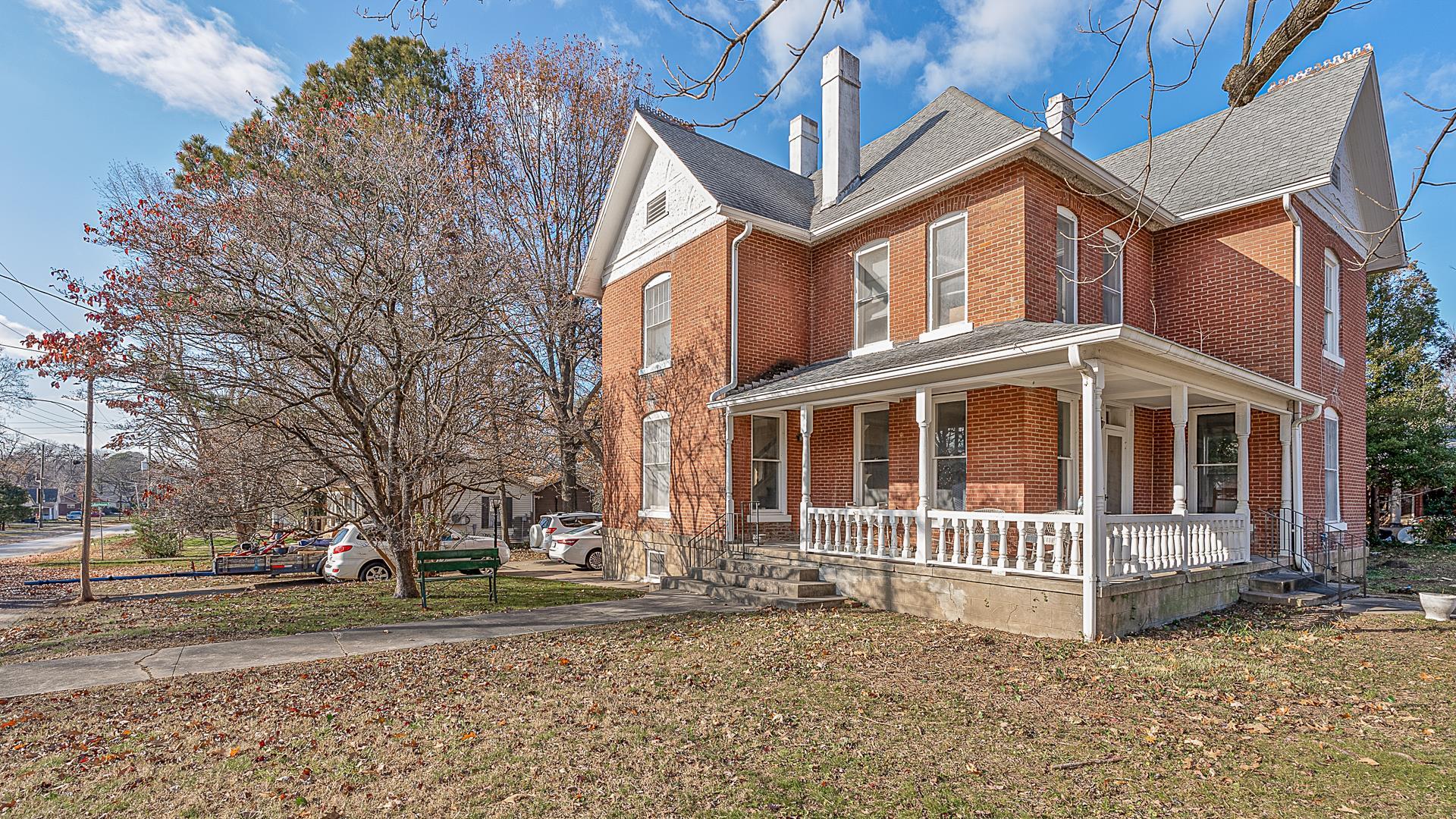 642 W Matthews  Jonesboro, AR