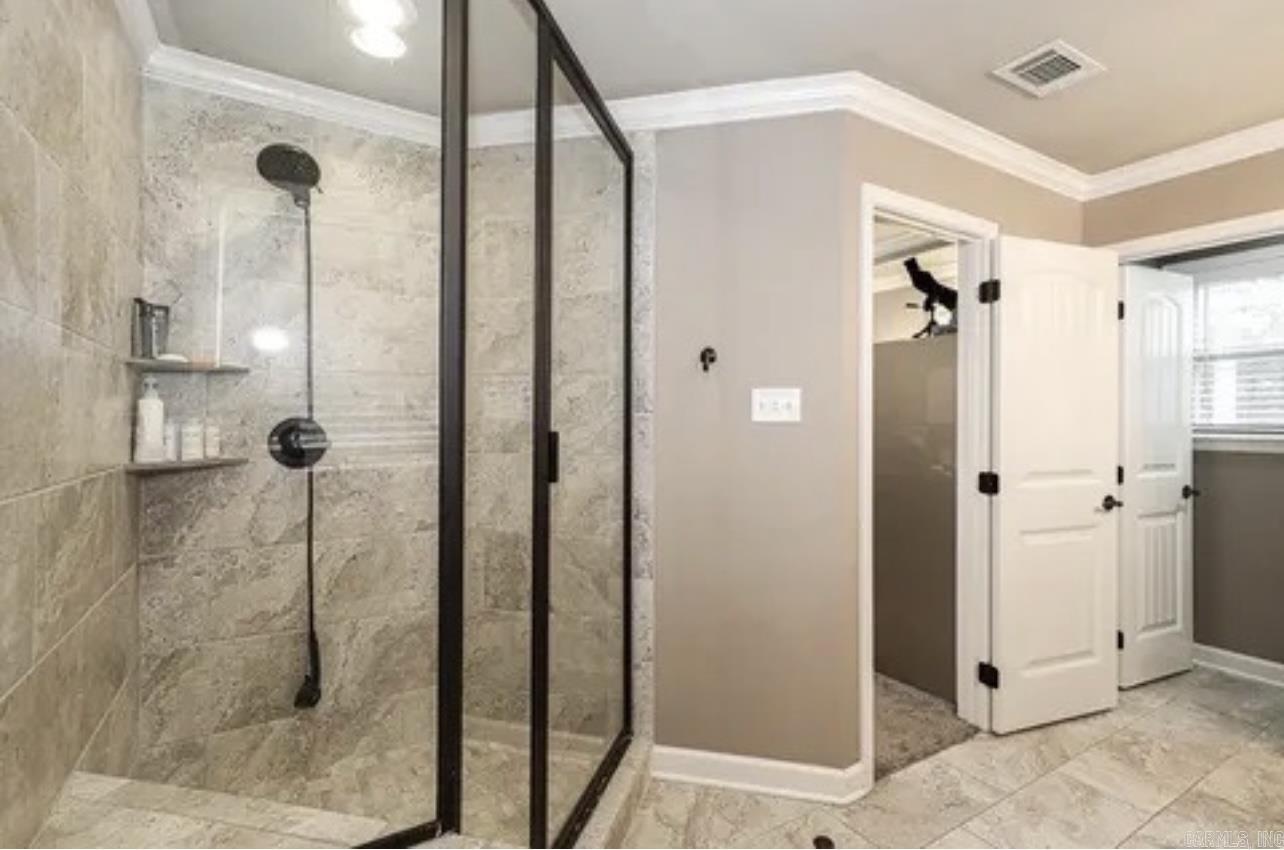 4927 Hickory Nut Lane  Bauxite, AR
