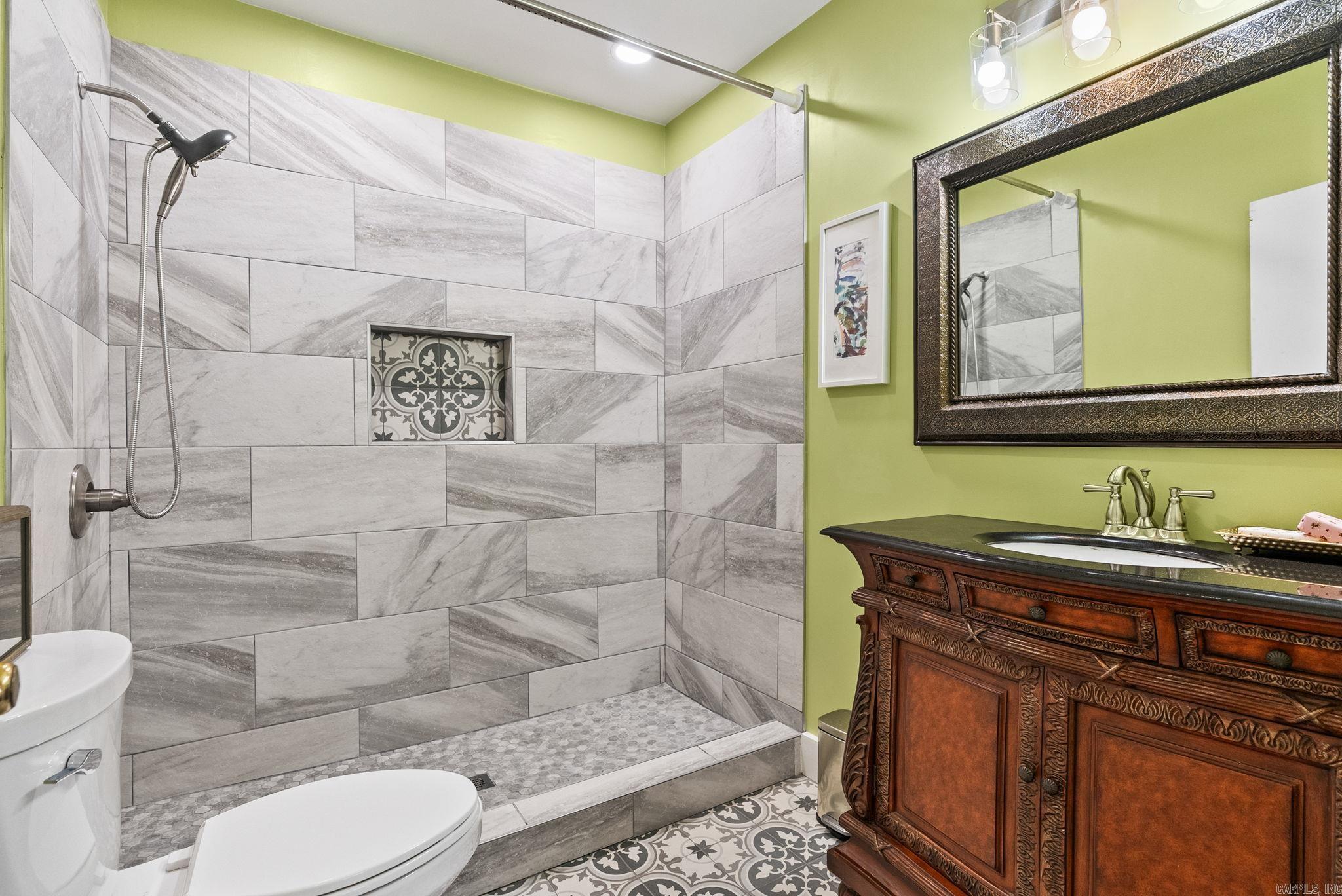5107  B  Little Rock, AR
