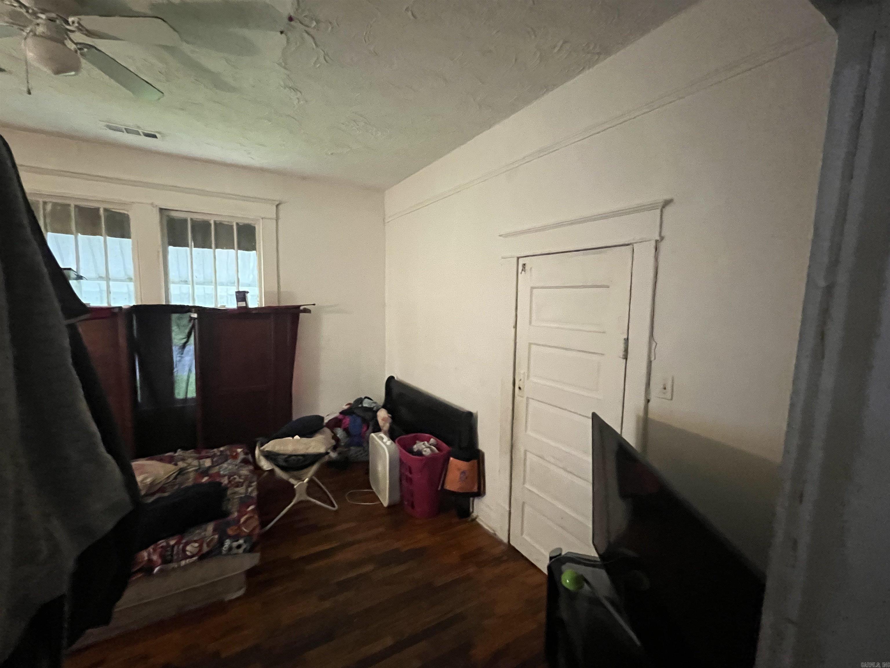 2424 S Pine  Little Rock, AR
