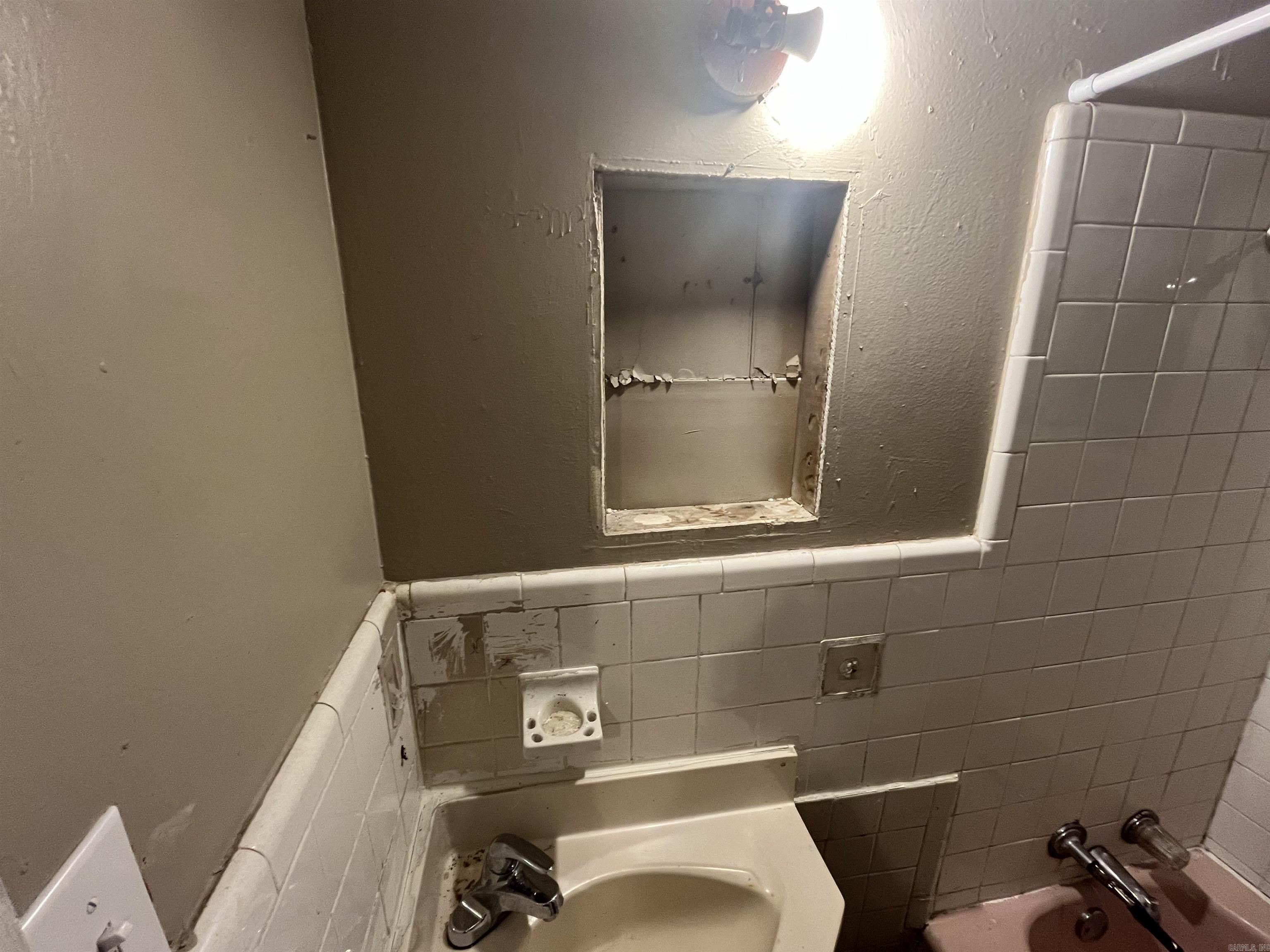 2424 S Pine  Little Rock, AR