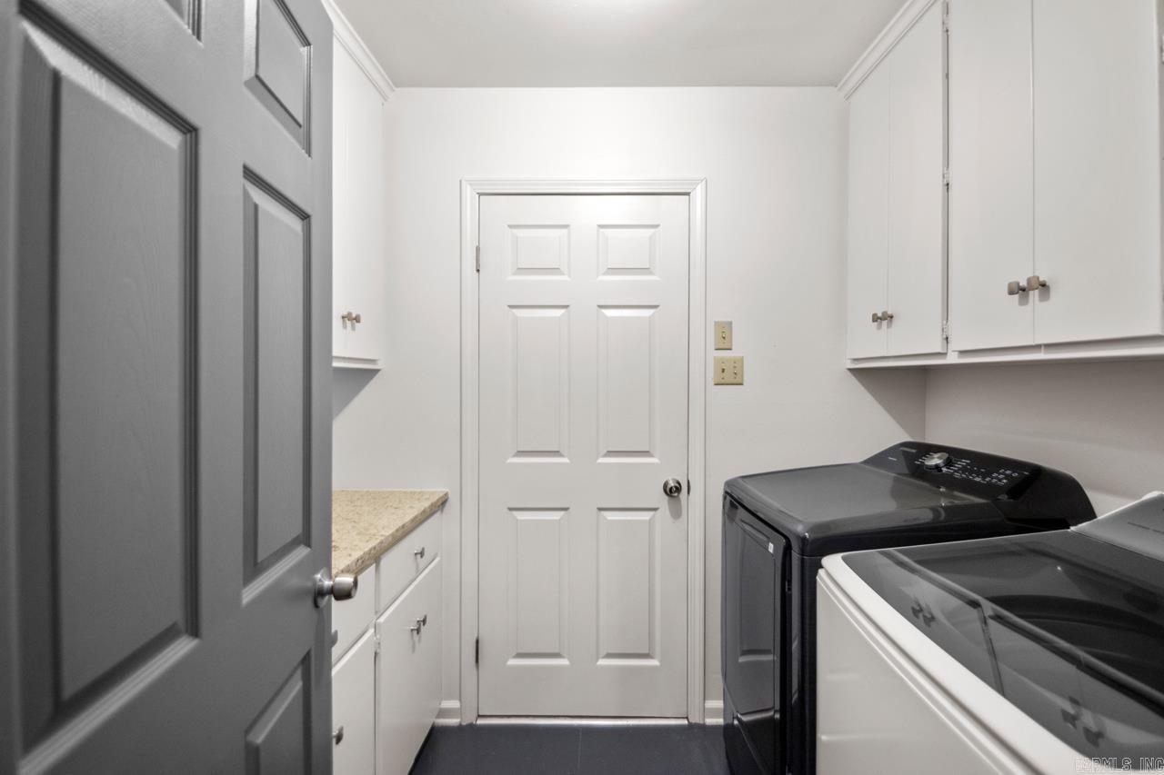 30 Summerland Court Little Rock, AR 72227