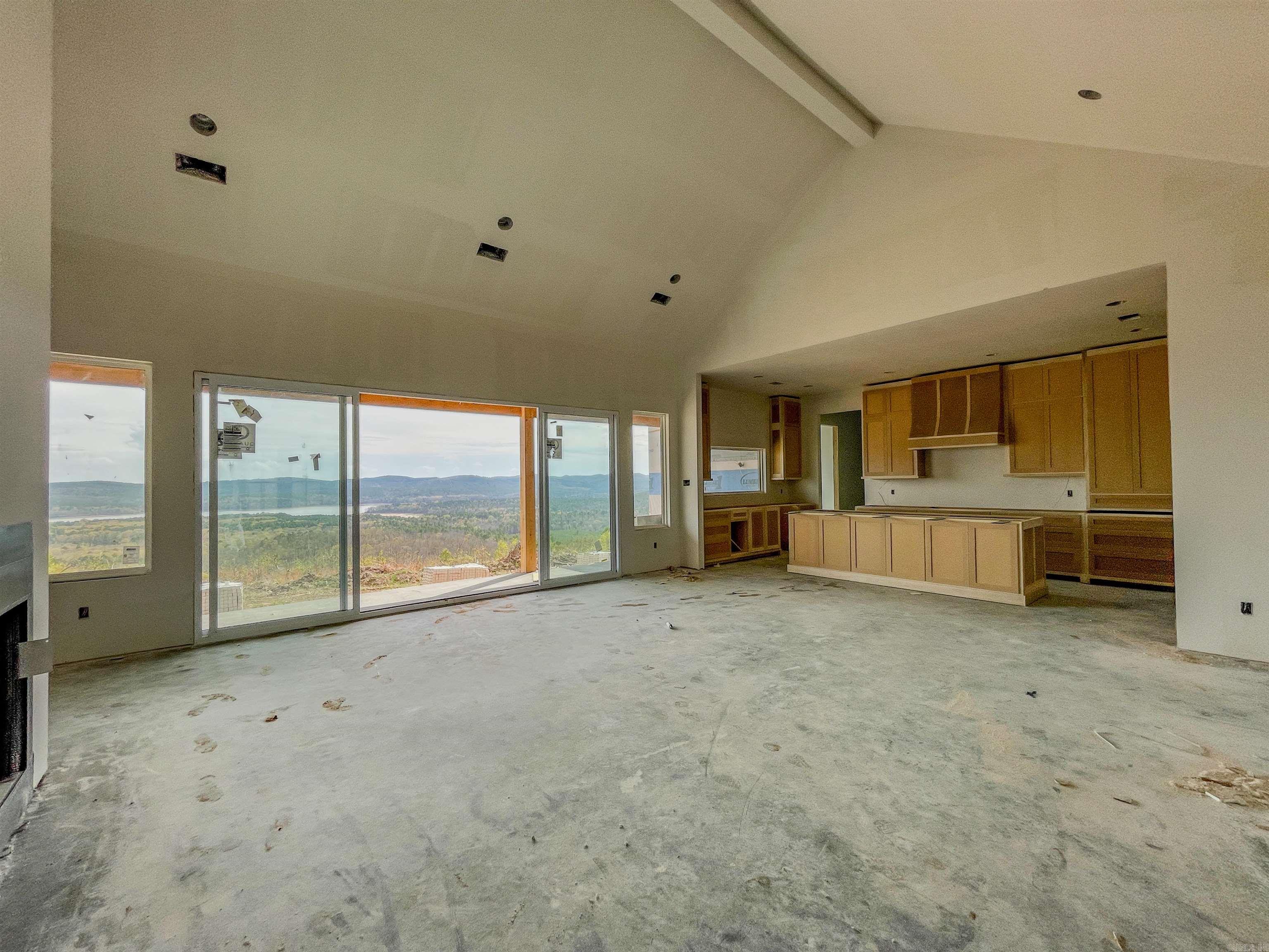 33905  Lakeview West  Roland, AR