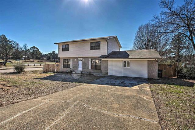 201  Fairwood  Hot Springs, AR