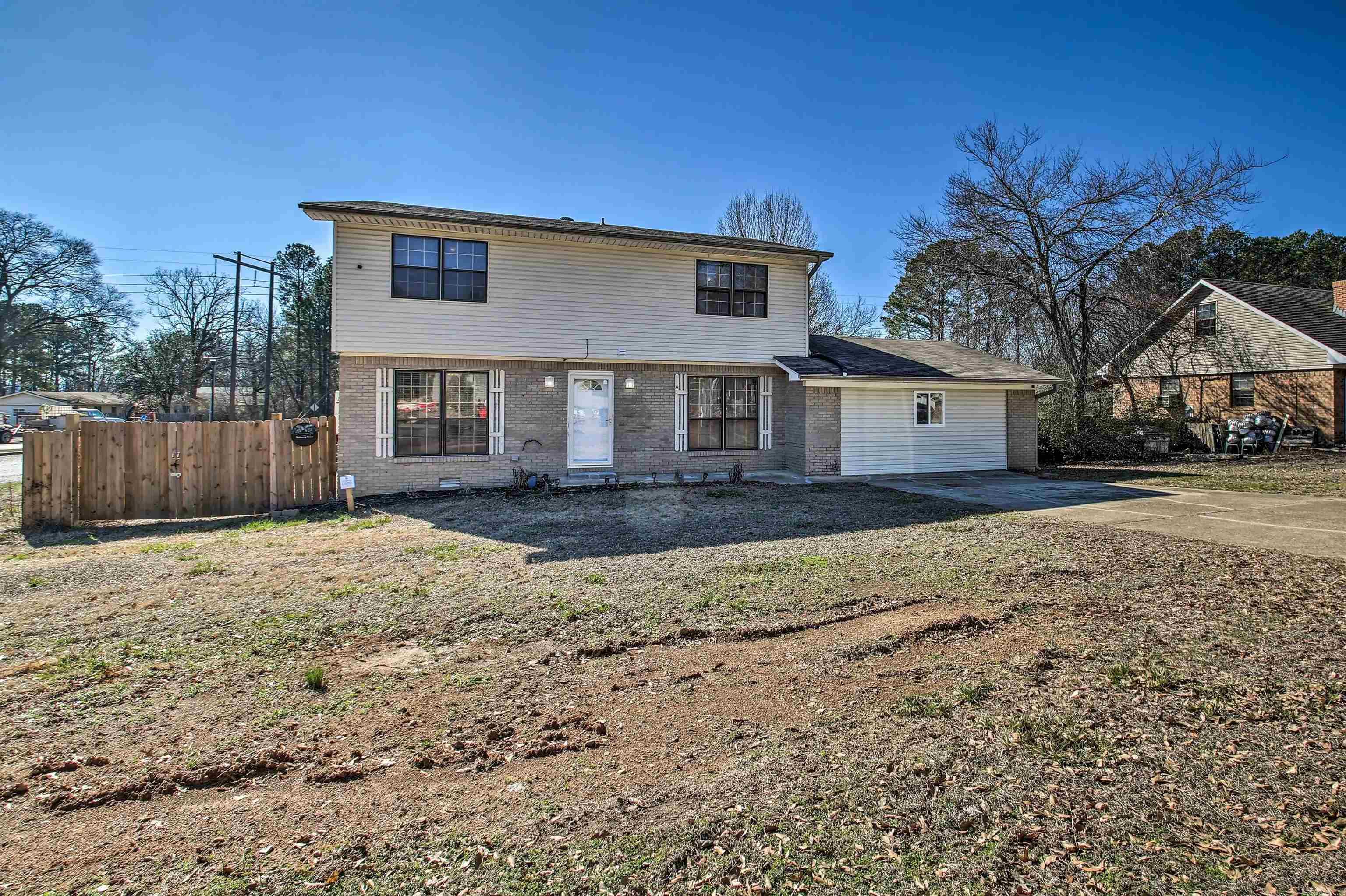 201  Fairwood  Hot Springs, AR