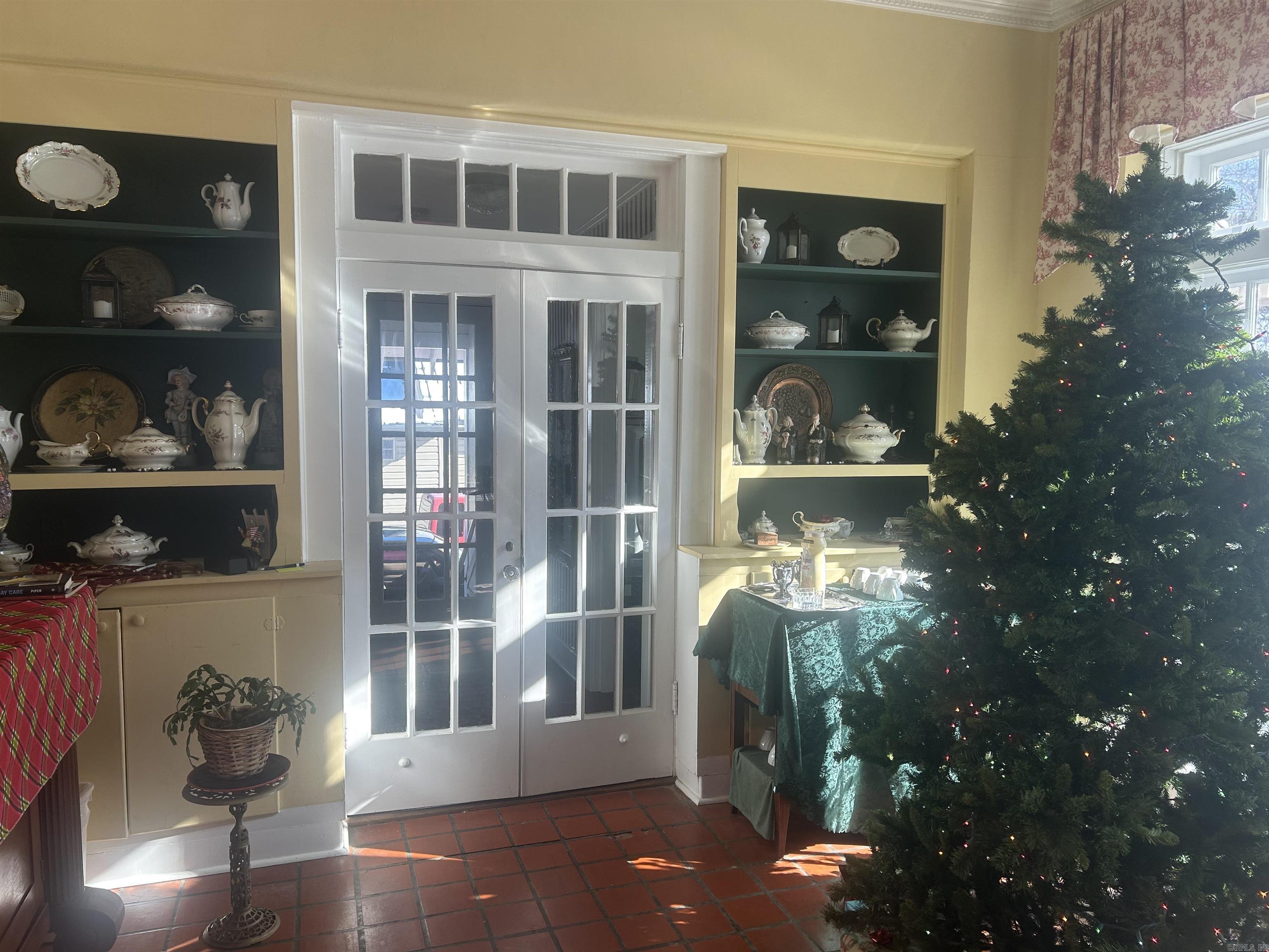 605 E Race  Searcy, AR