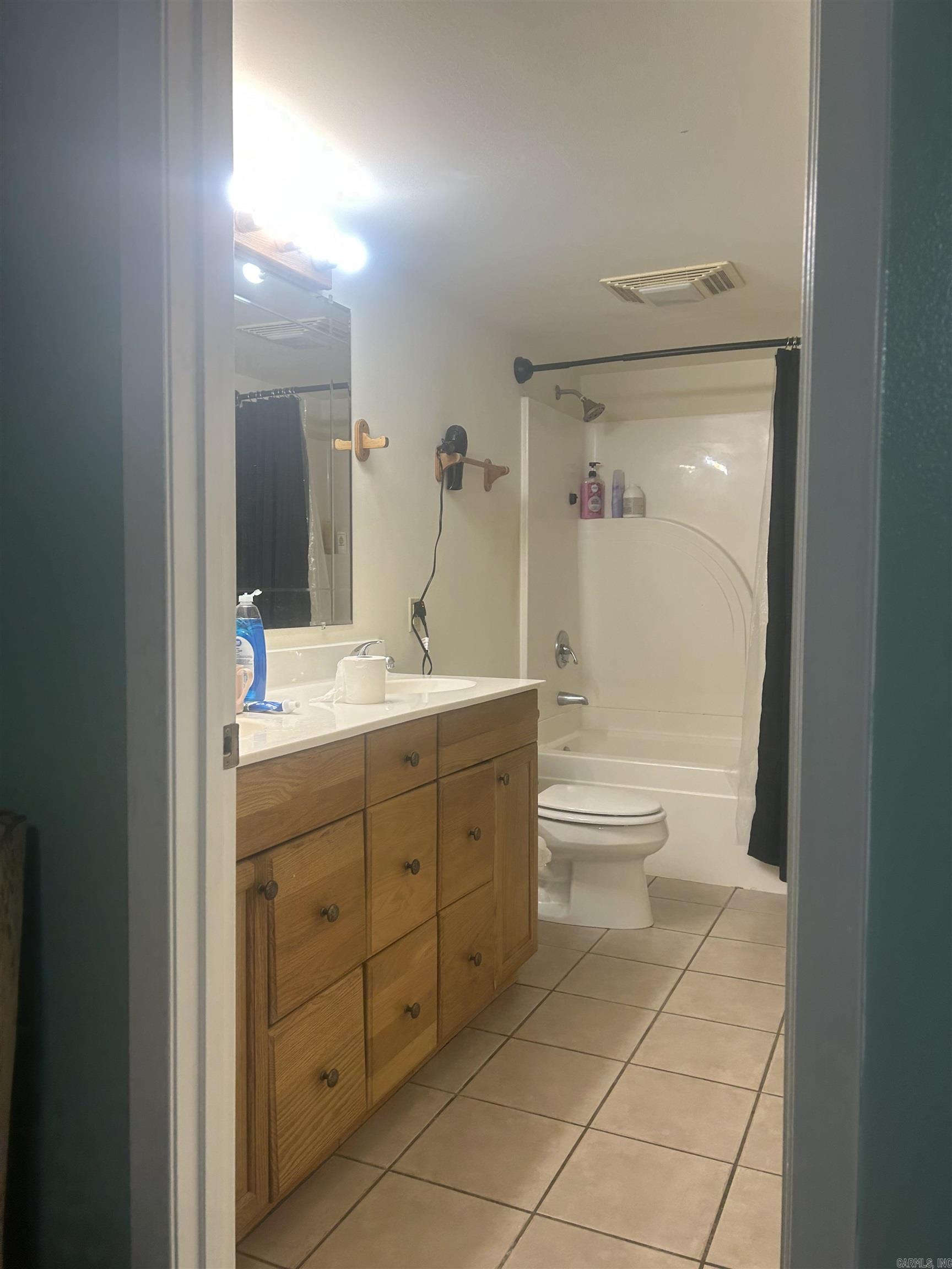 605 E Race  Searcy, AR