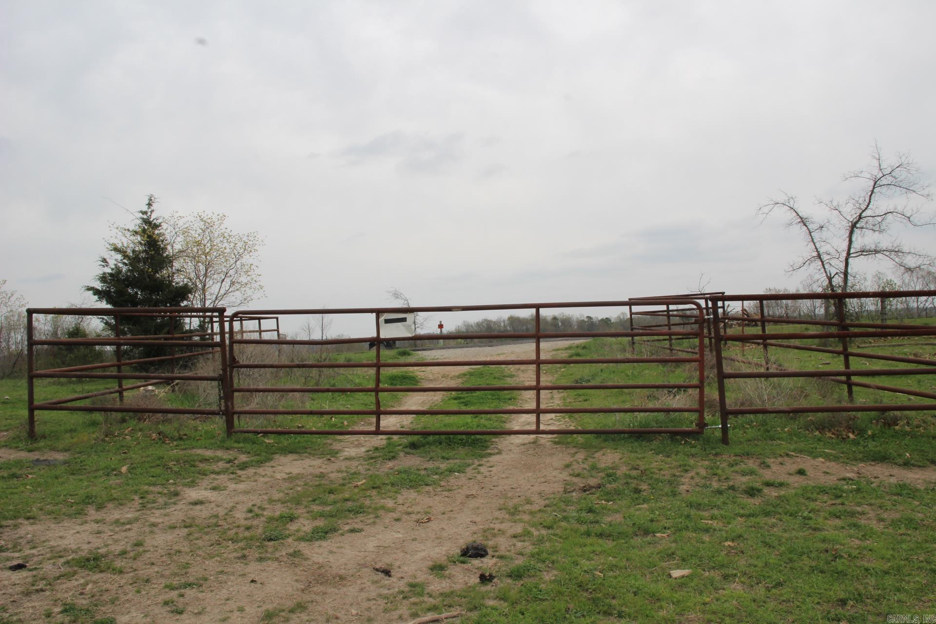 001-08184-000 N Hwy 125  Yellville, AR