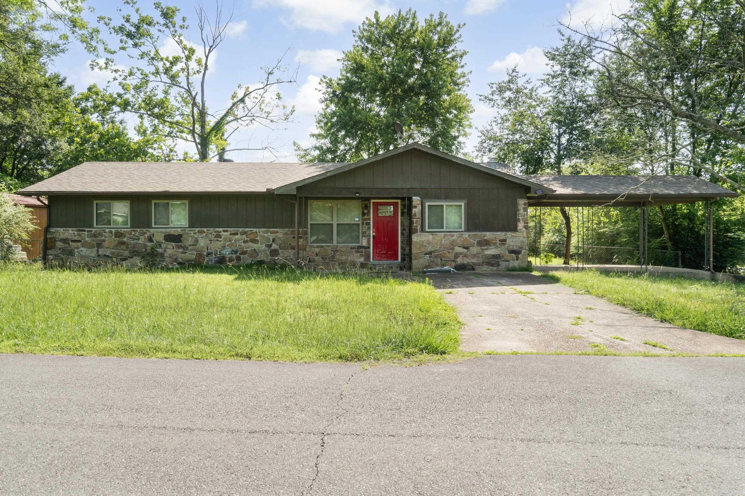 112 Cedar Crest  Clinton, AR