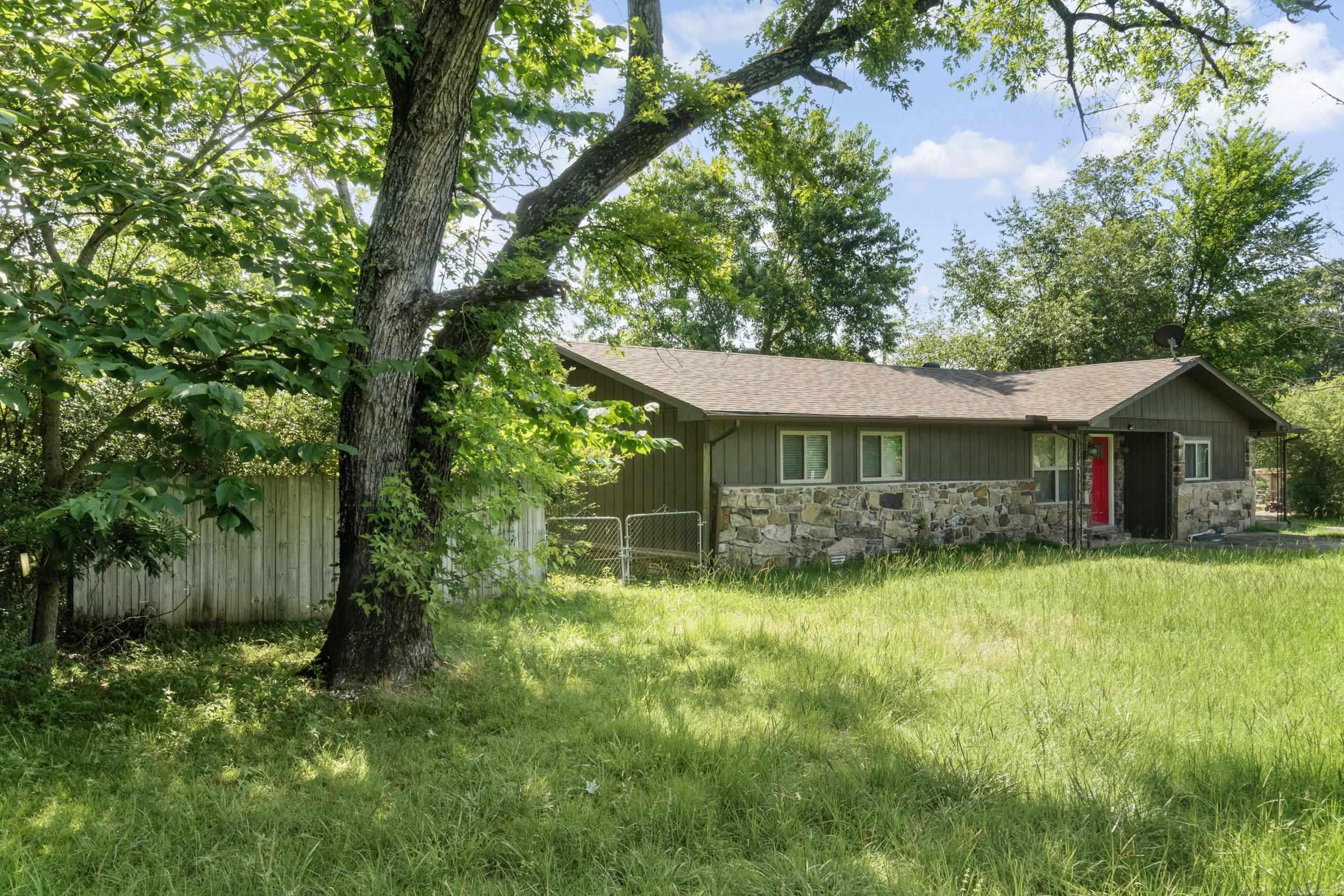 112 Cedar Crest  Clinton, AR