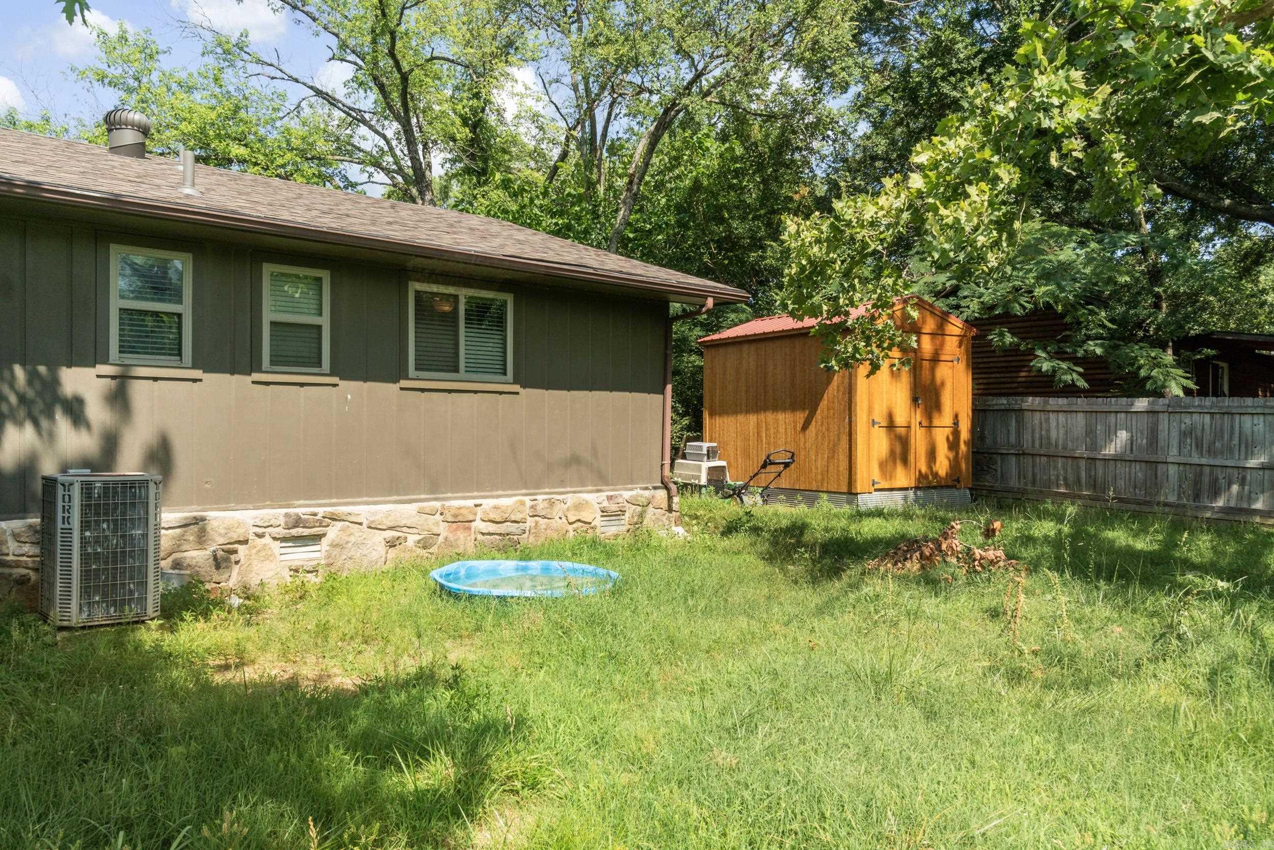 112 Cedar Crest  Clinton, AR