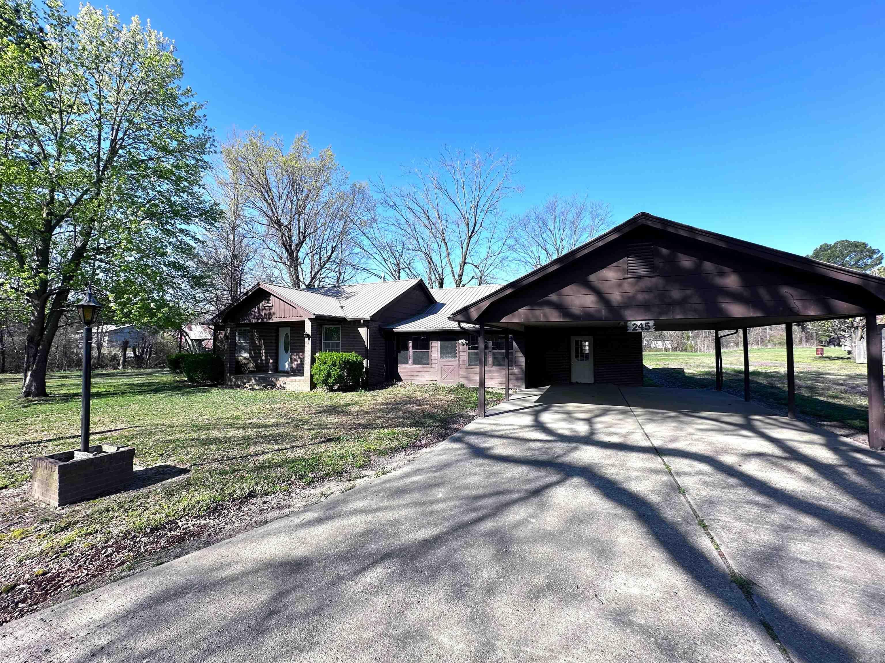 245 S 18  Piggott, AR