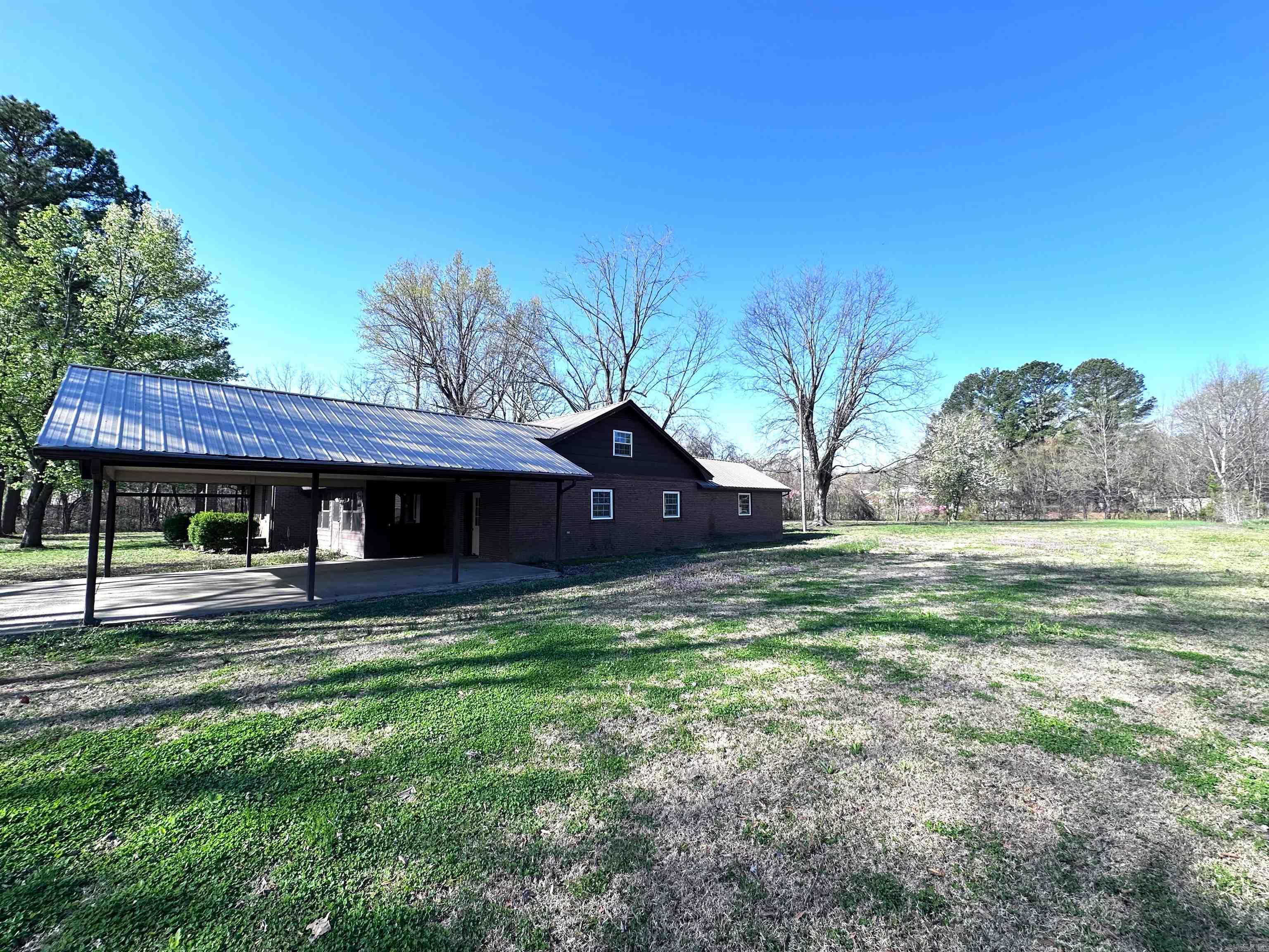 245 S 18  Piggott, AR