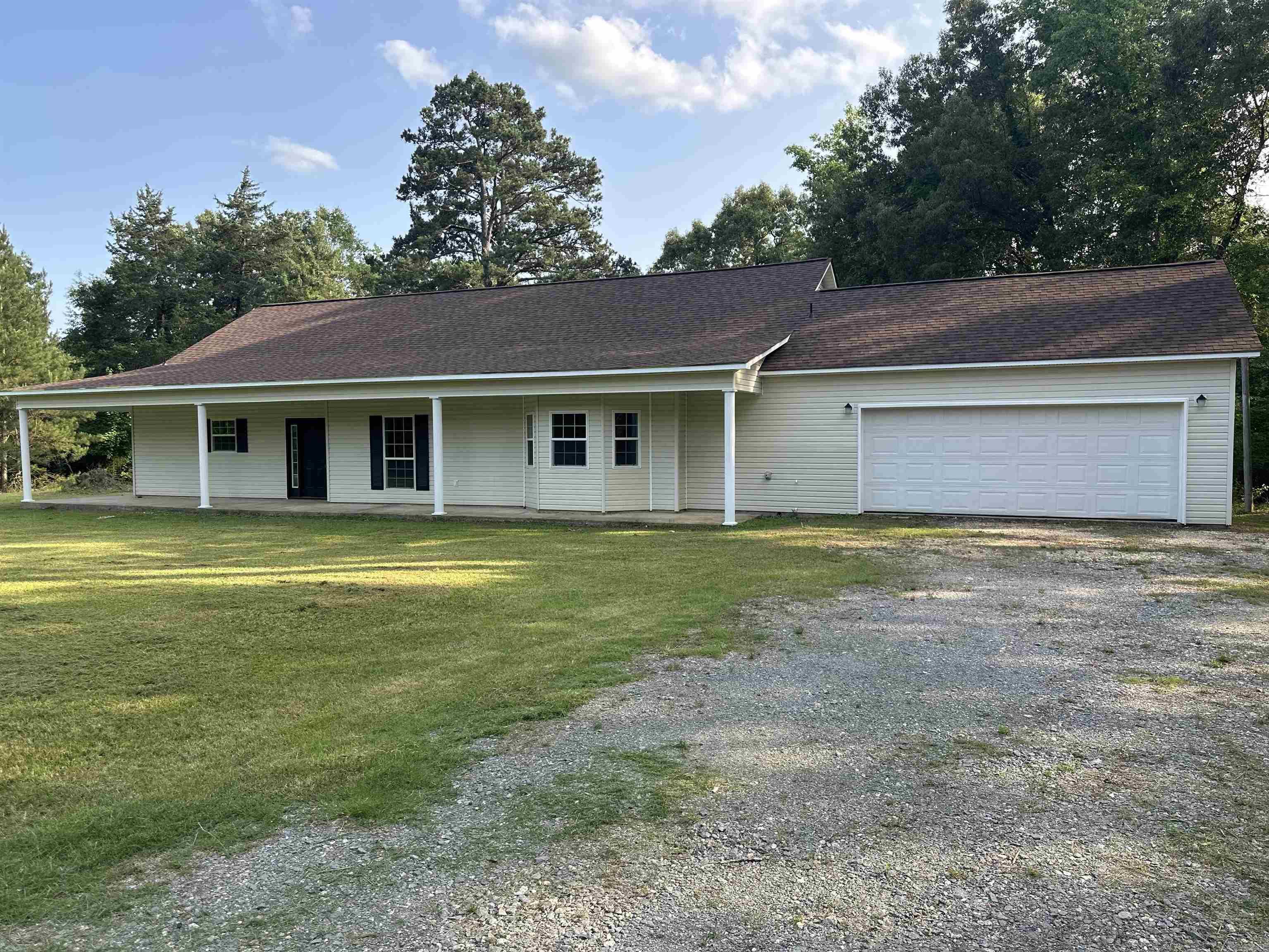 1482 N Hwy 8  Warren, AR