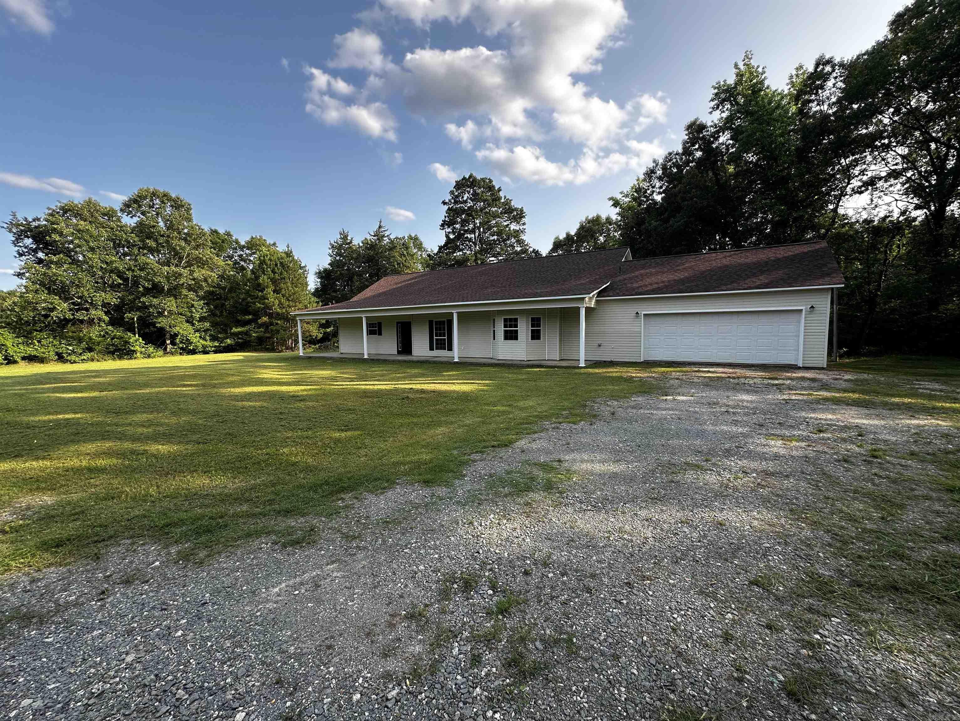 1482 N Hwy 8  Warren, AR