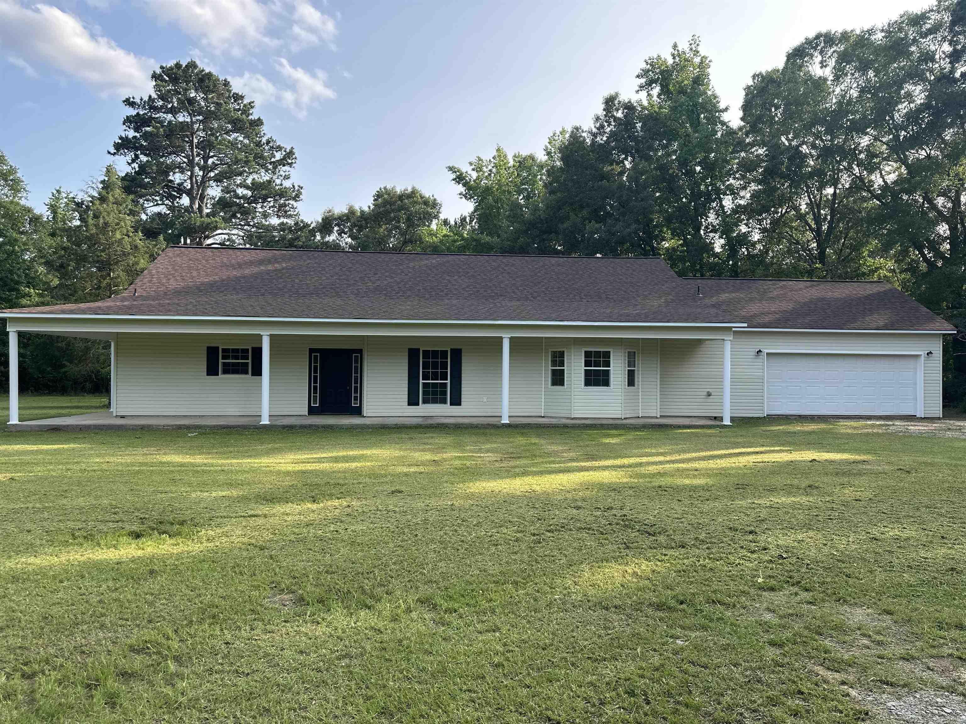 1482 N Hwy 8  Warren, AR
