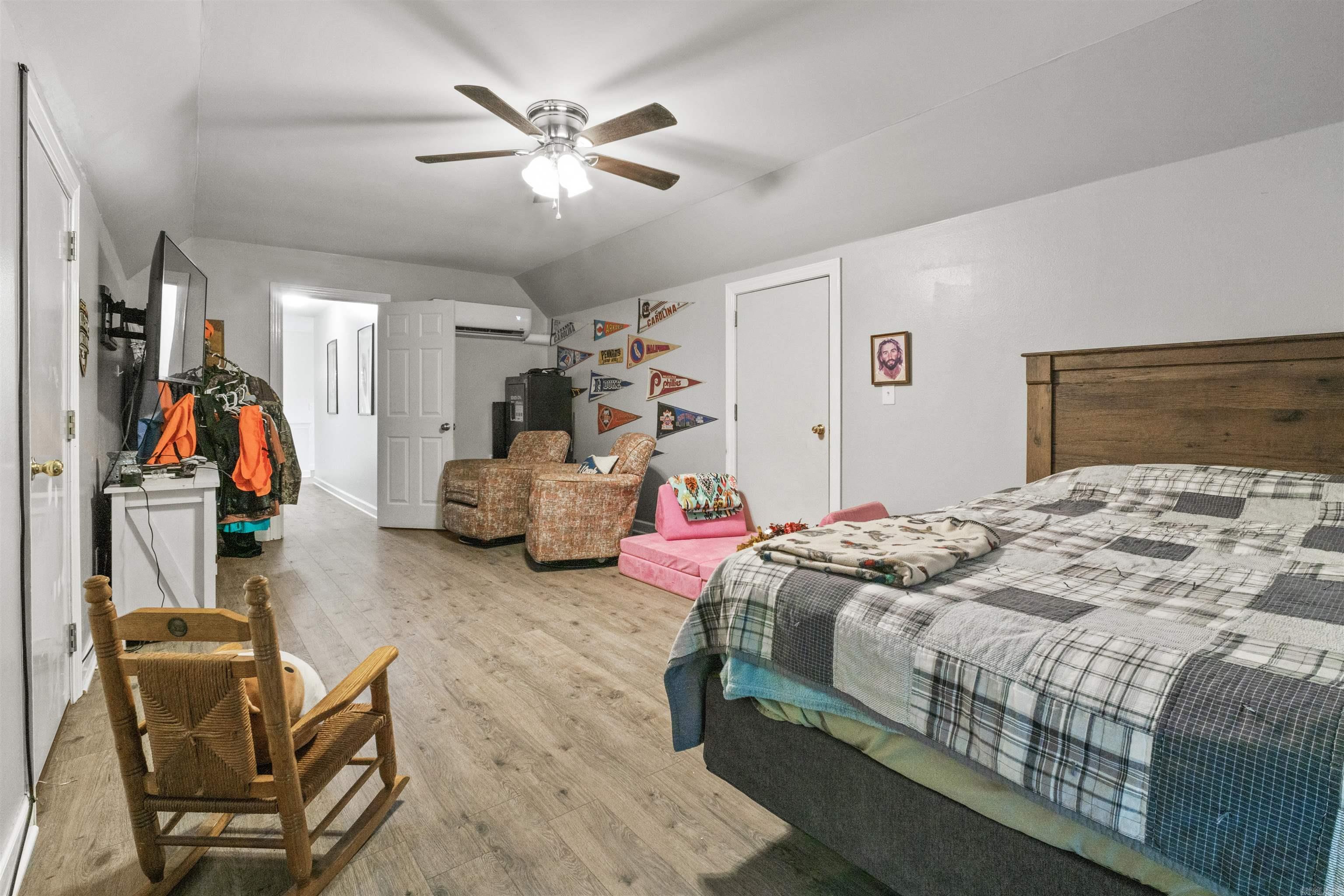 16  Himes  Plumerville, AR