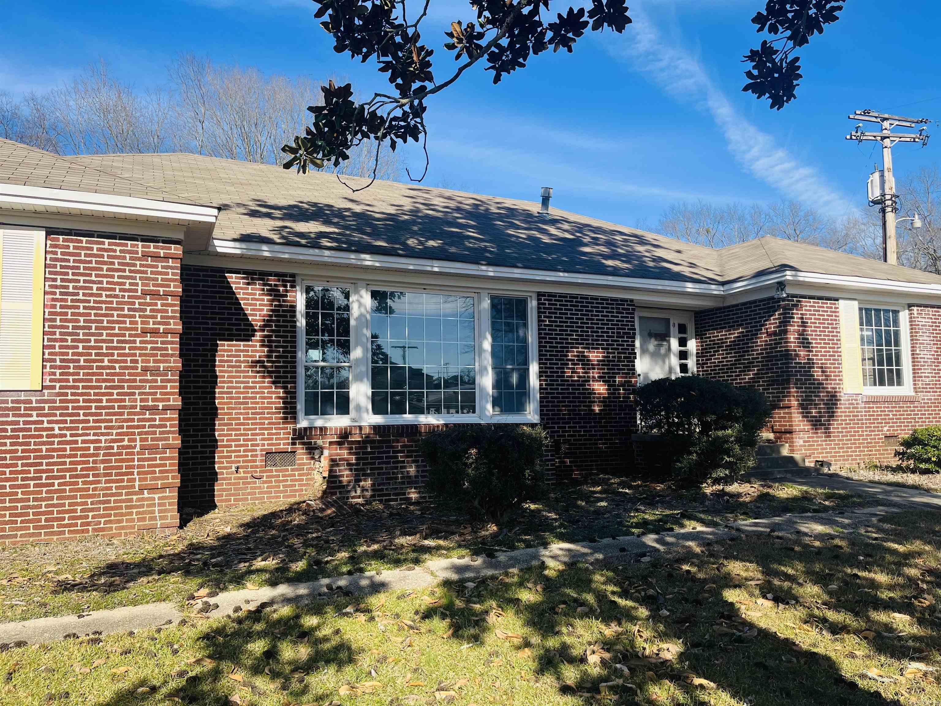 310 W Union Street