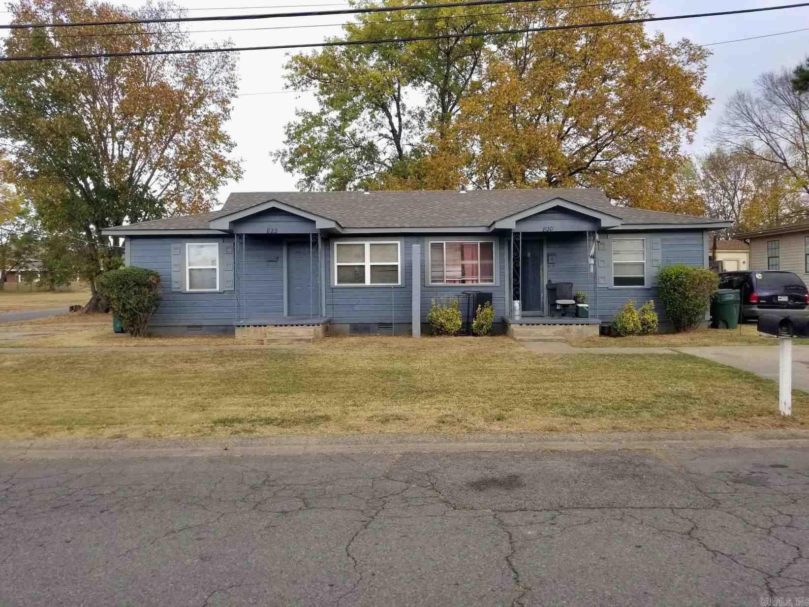 820-822  Pine  Conway, AR