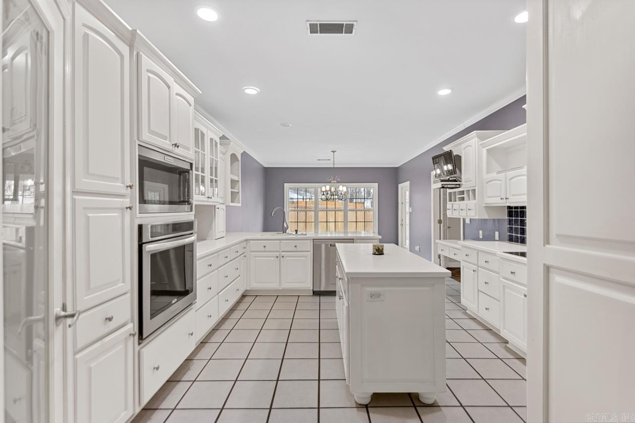 1114  Churchill  Benton, AR