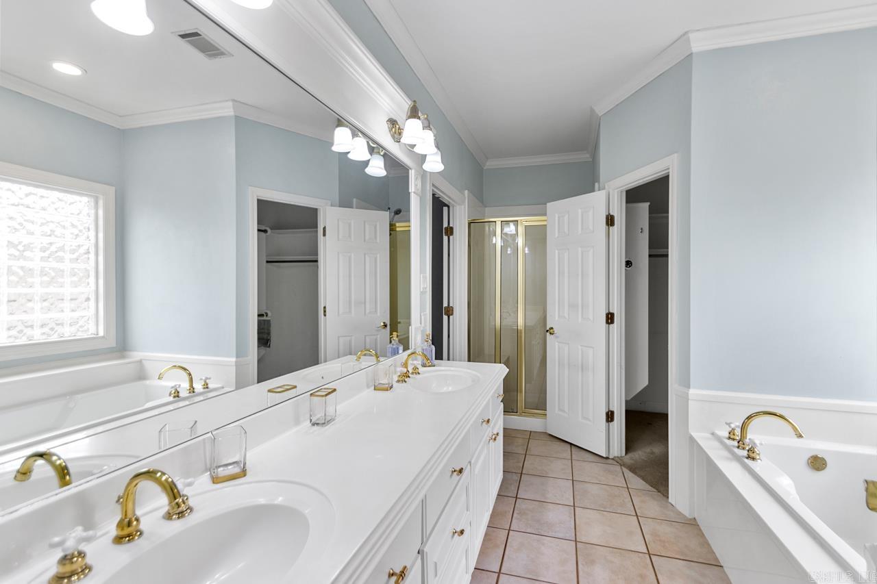 1114  Churchill  Benton, AR