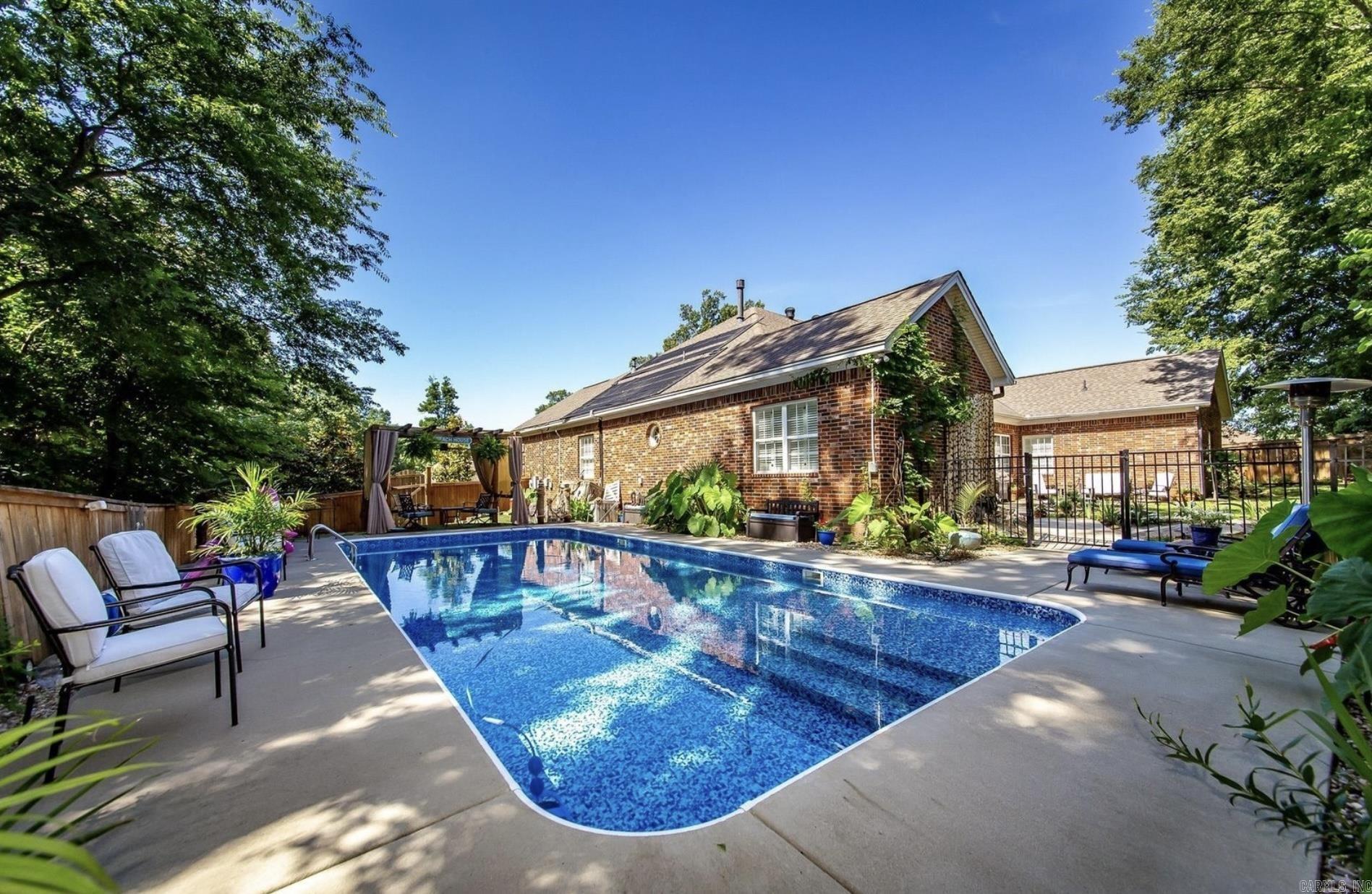 1114  Churchill  Benton, AR